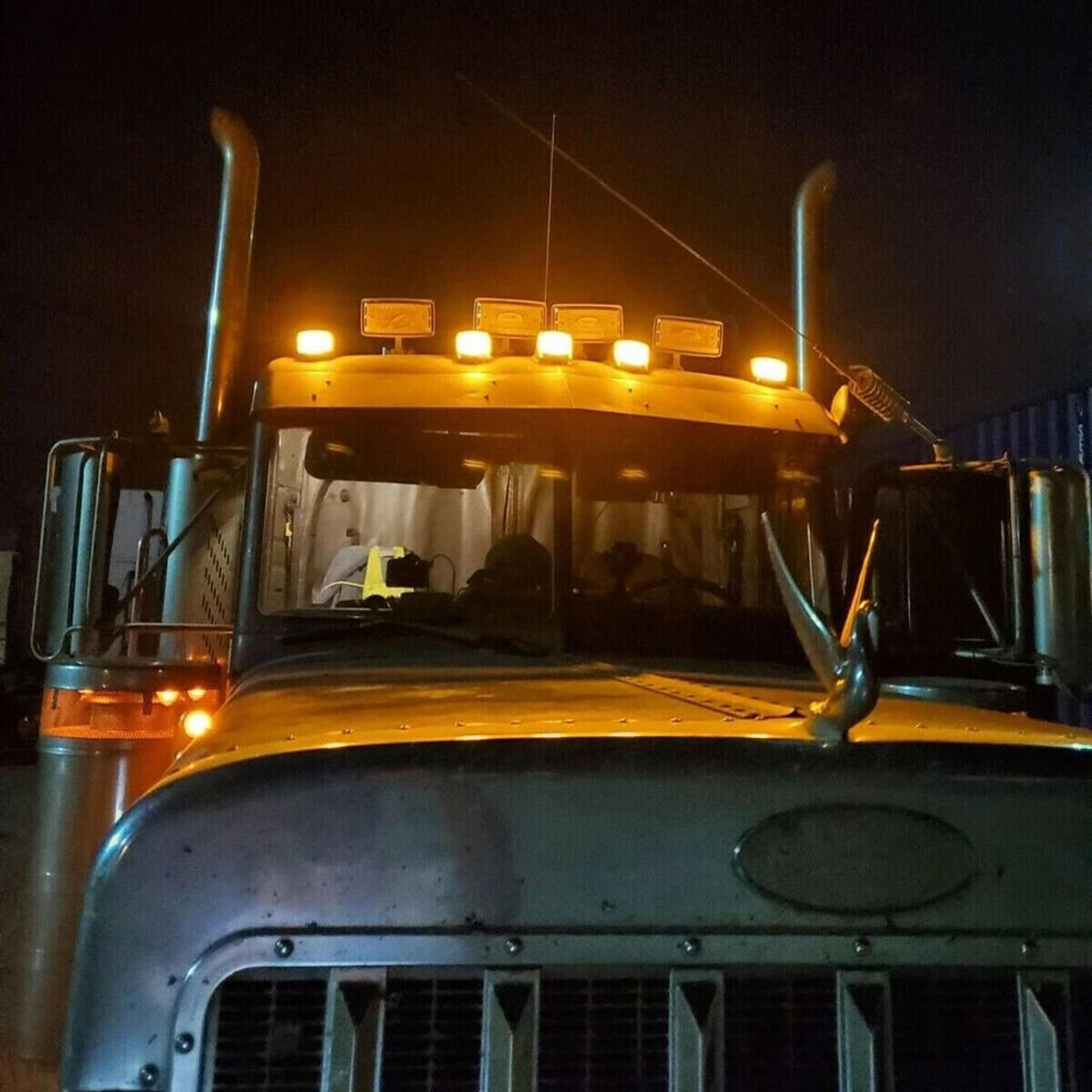 led roof marker lights for peterbilt, kenworth, freightliner trucks leds