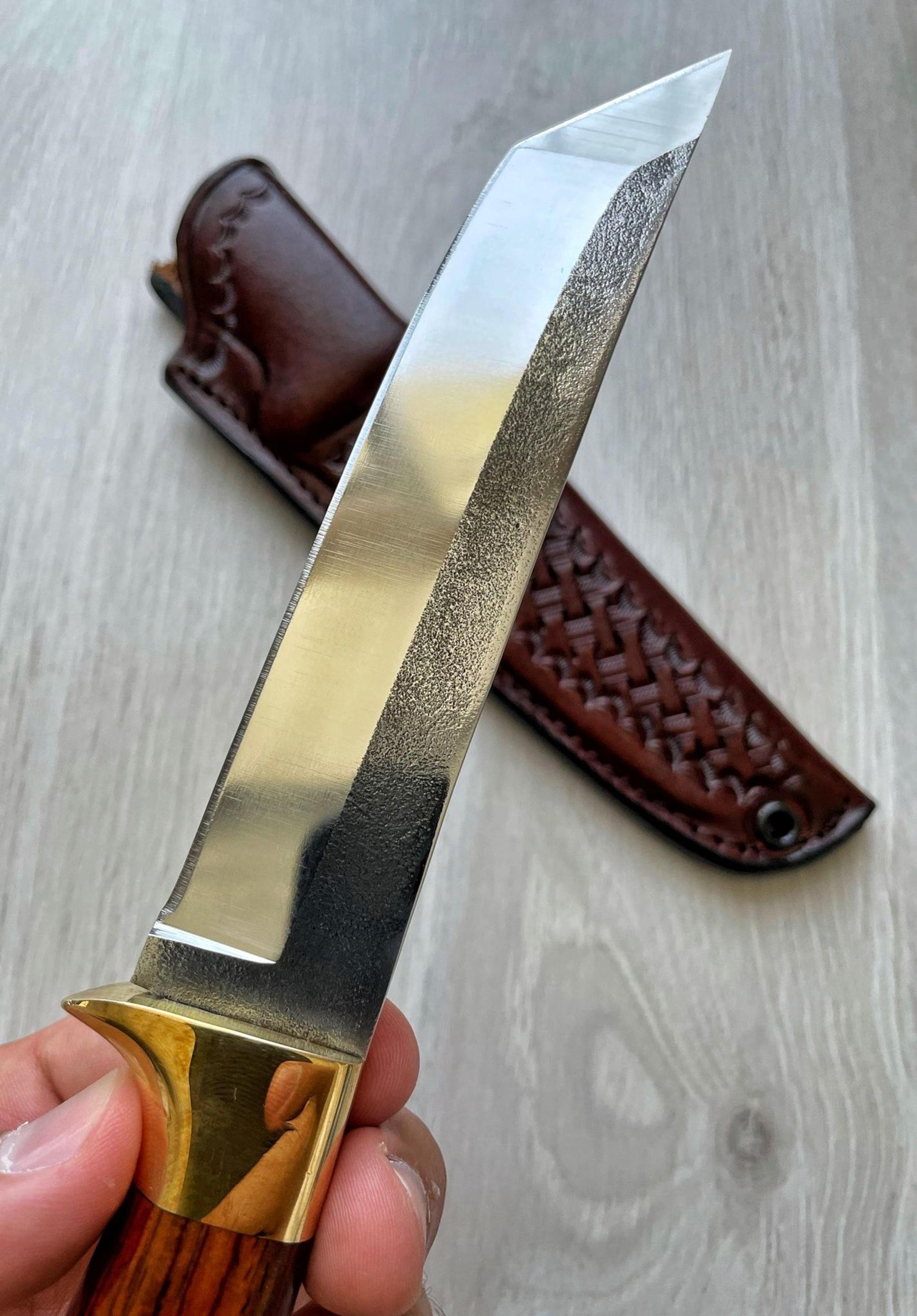 survival hunting knife with cocobolo wood grip & leather sheath