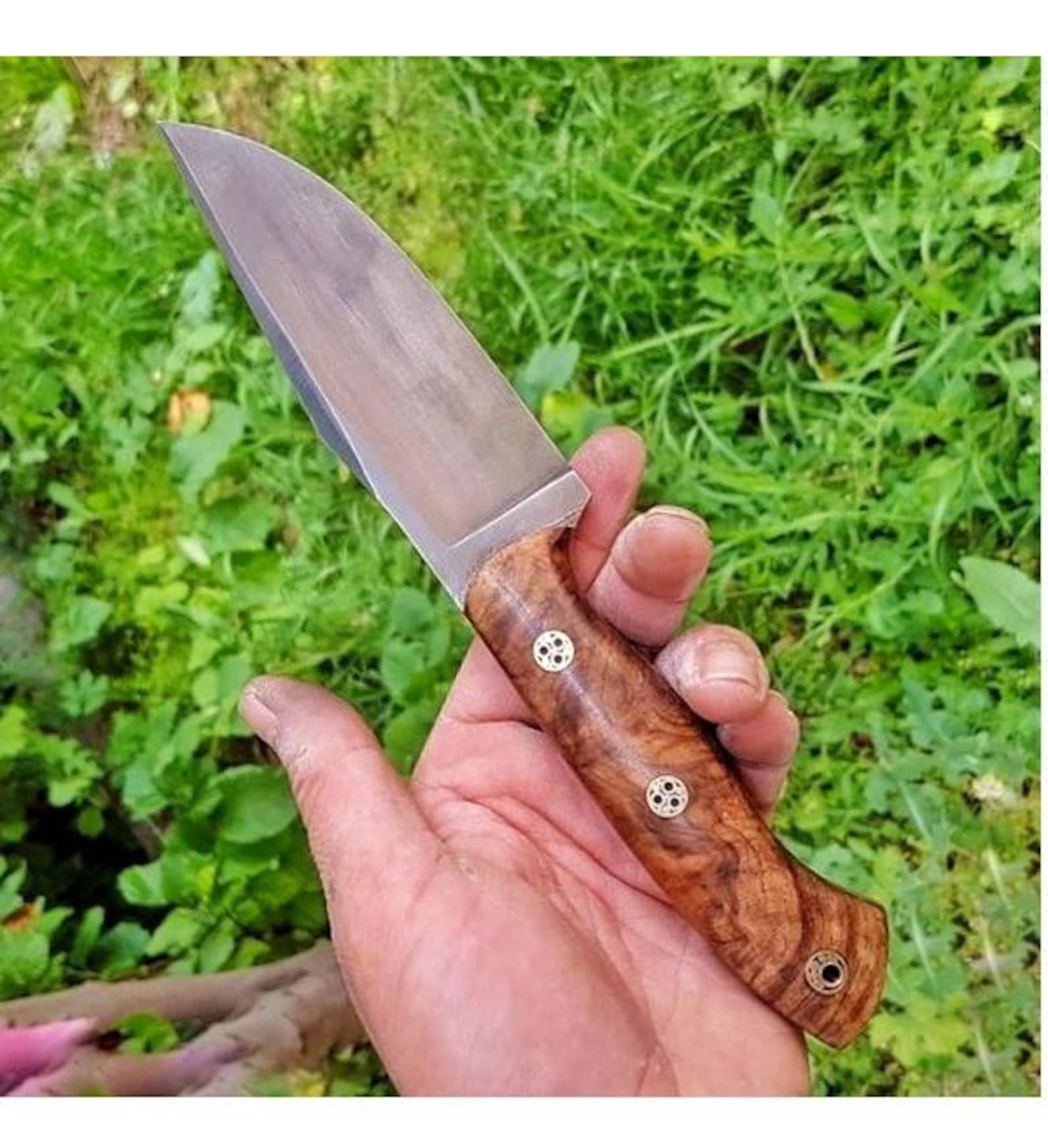 camping hunting knife with walnut wood grip & leather sheath