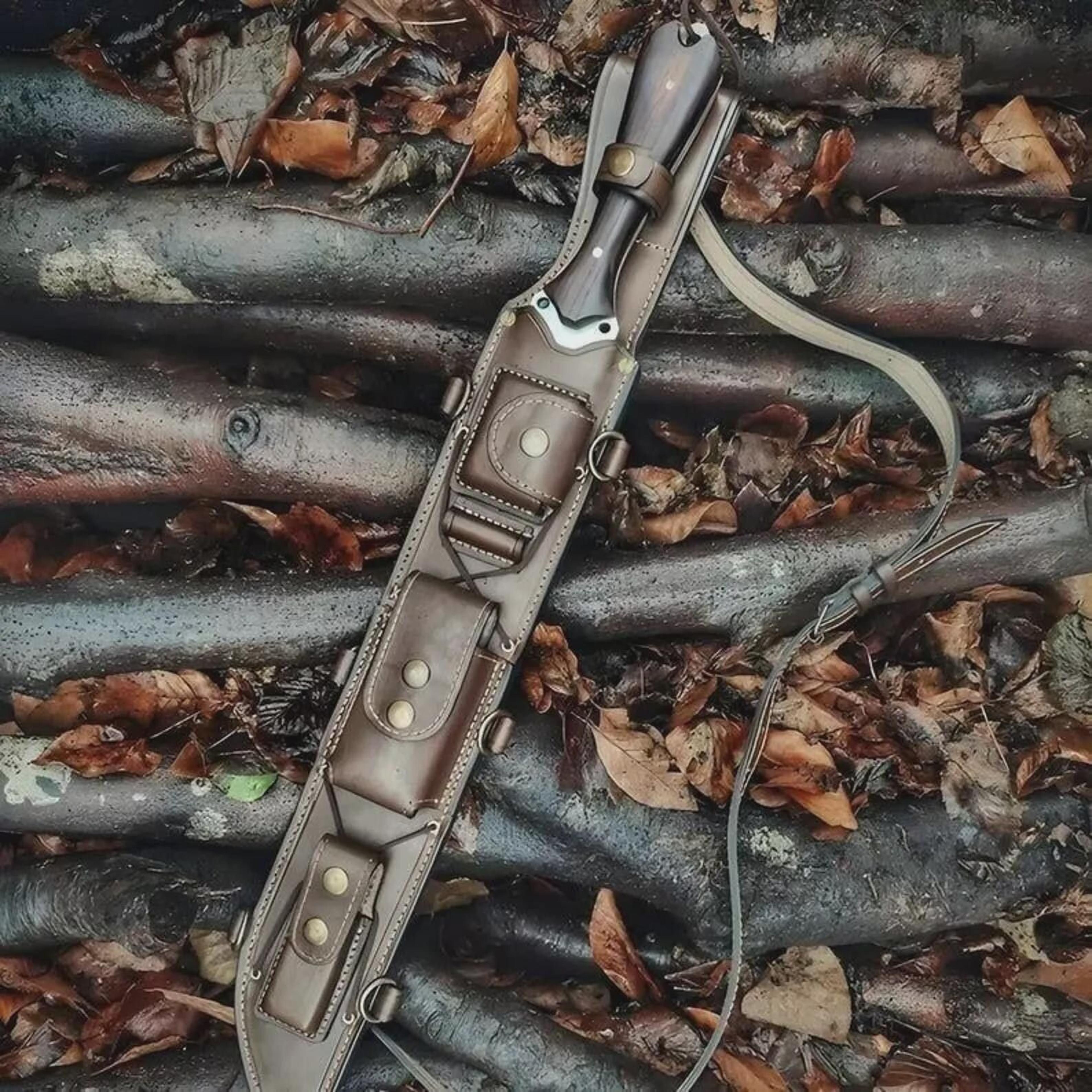 22 inch handcrafted high carbon steel machete with rosewood grip for bushcraft