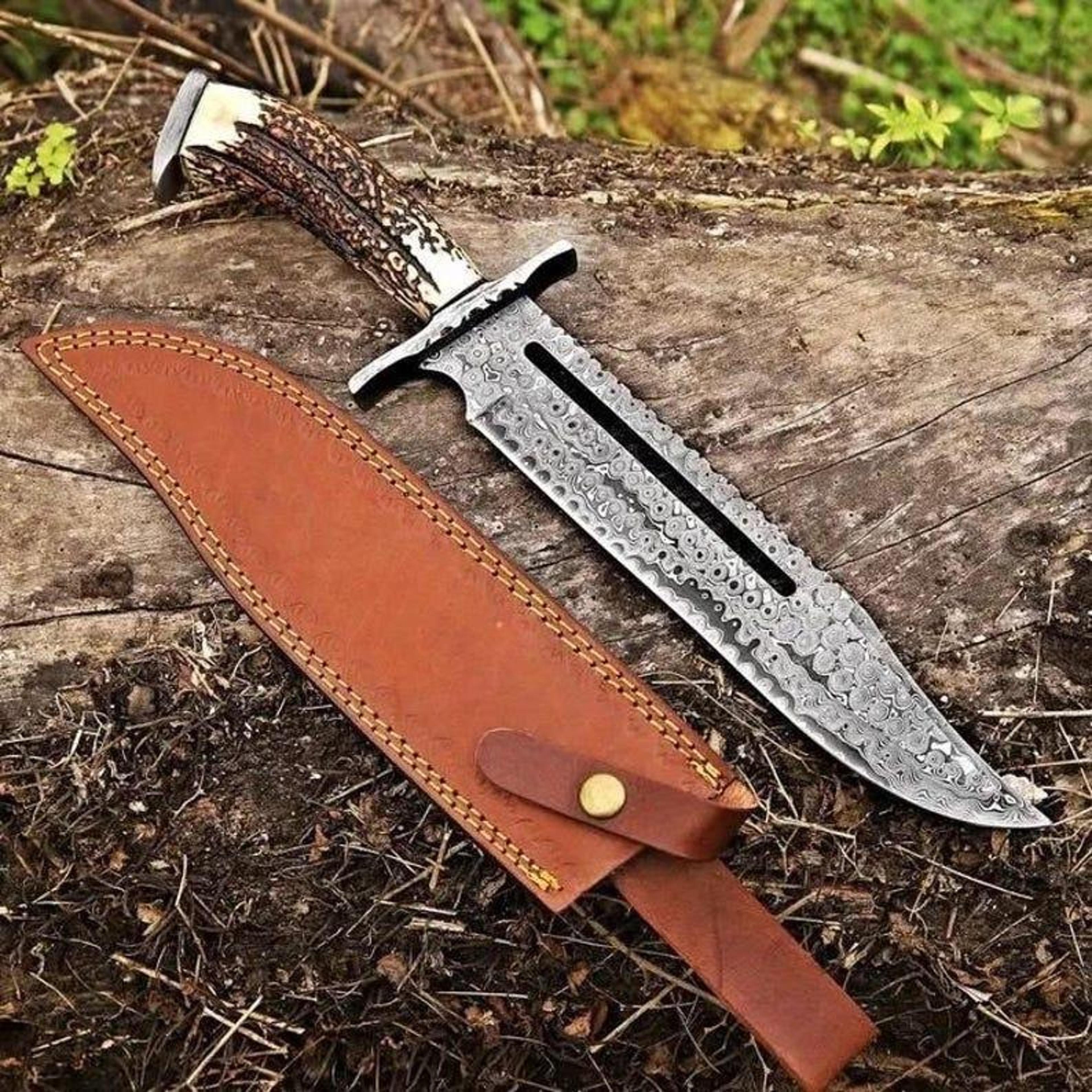 custom handmade damascus steel hunting bowie knife with deer horn handle and leather sheath - perfect gift