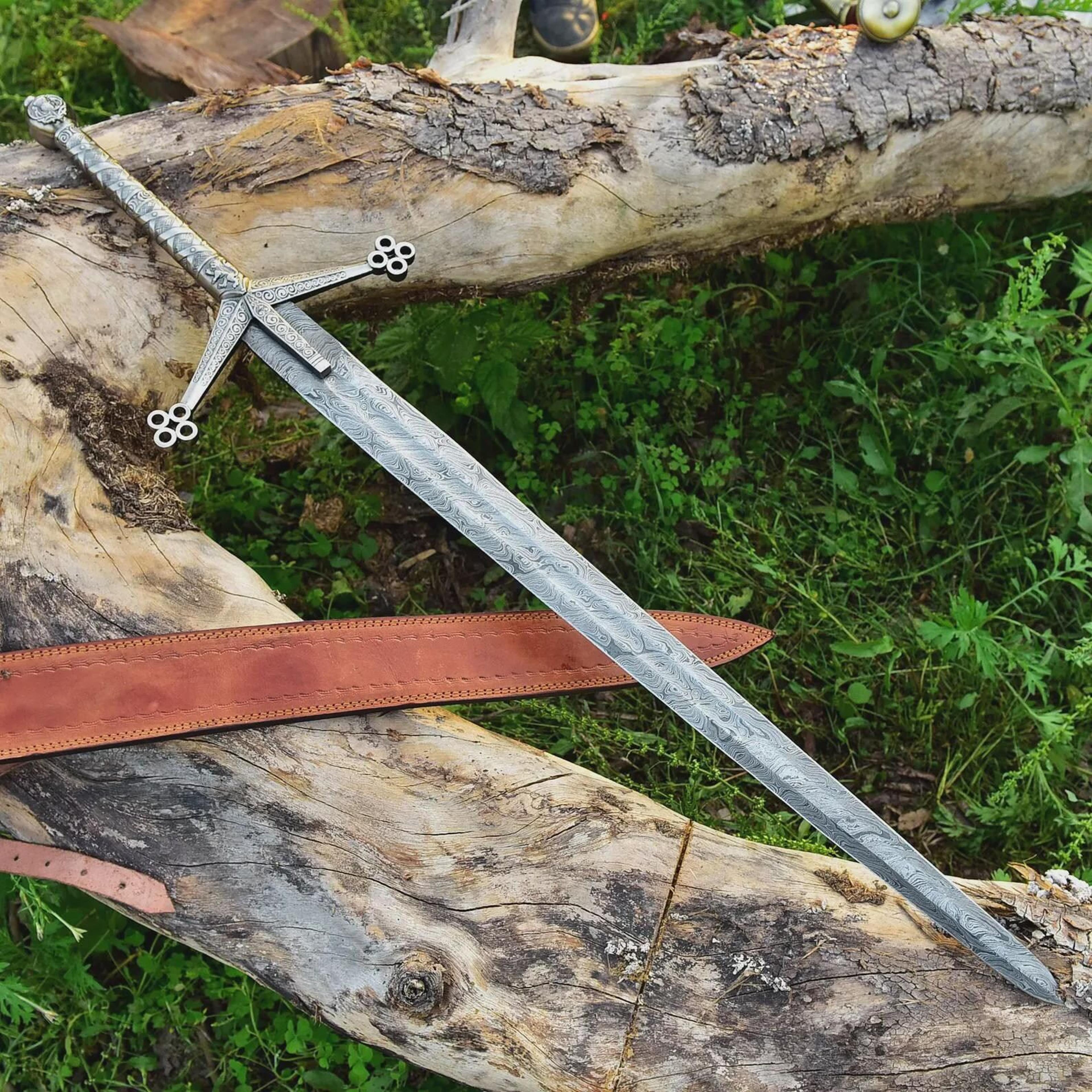 premium hand-forged damascus steel collector's blade with ergonomic wooden handle