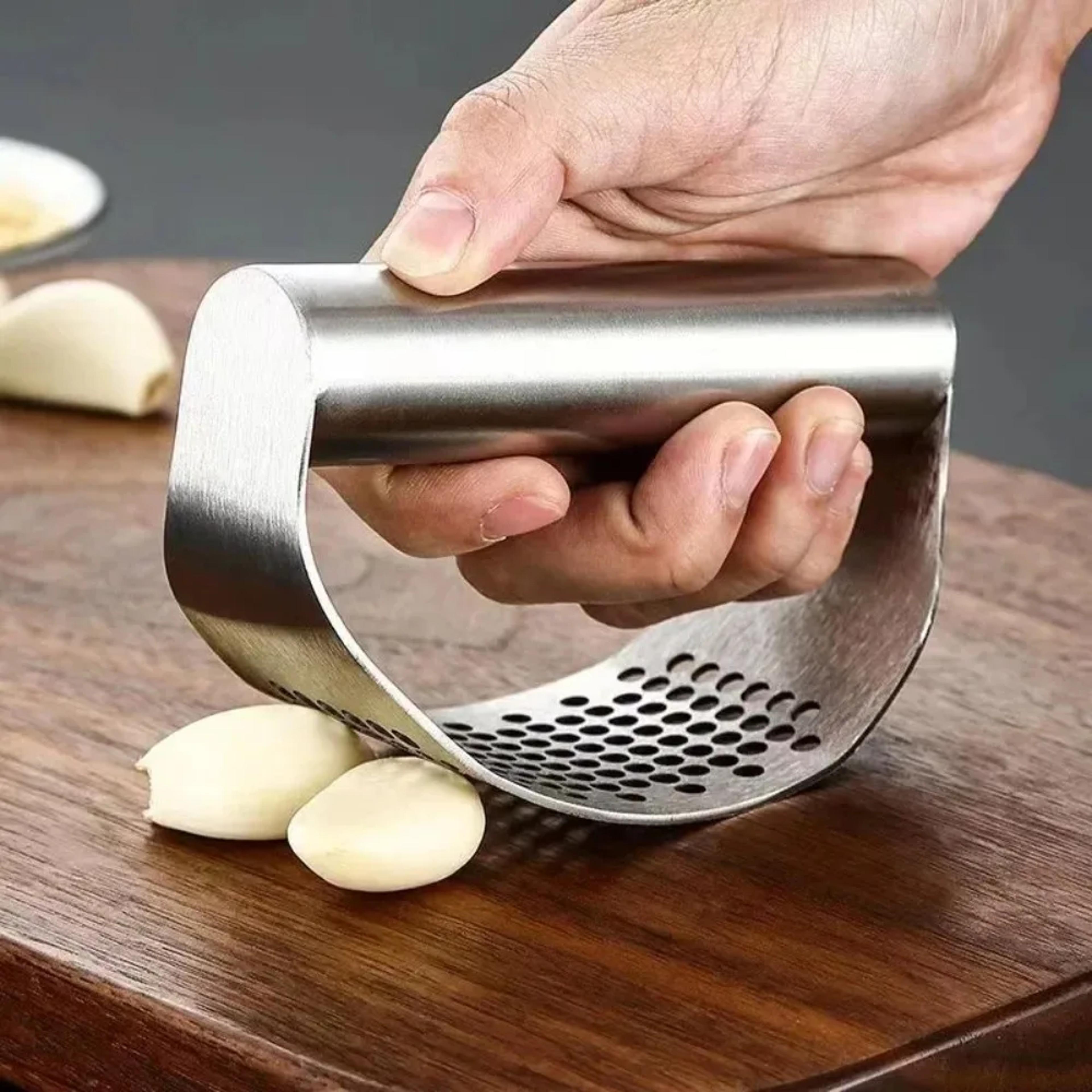 manual stainless steel garlic mincer - effortless garlic press for kitchen use
