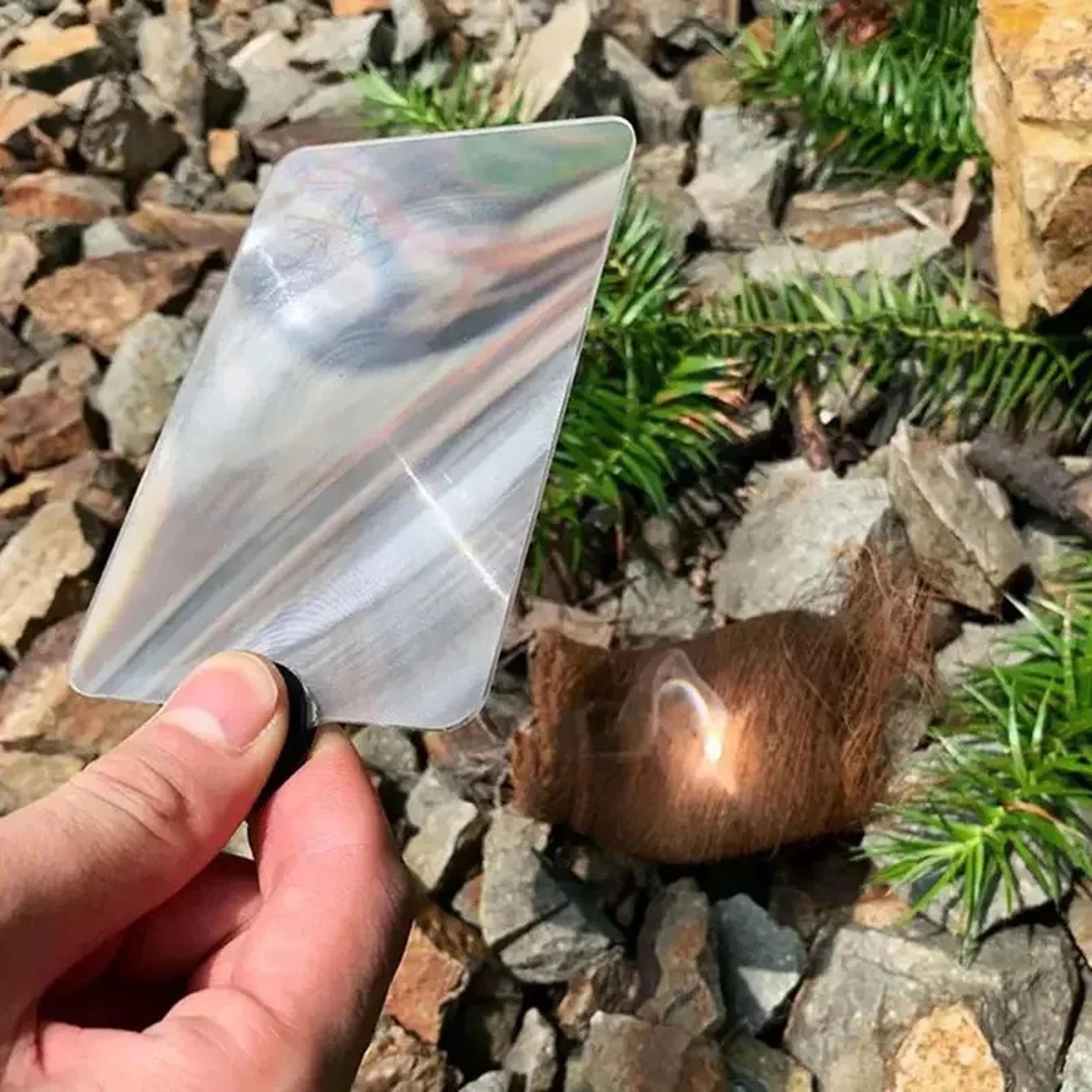 portable outdoor solar fire starter card credit card sized fresnel lens survival tool