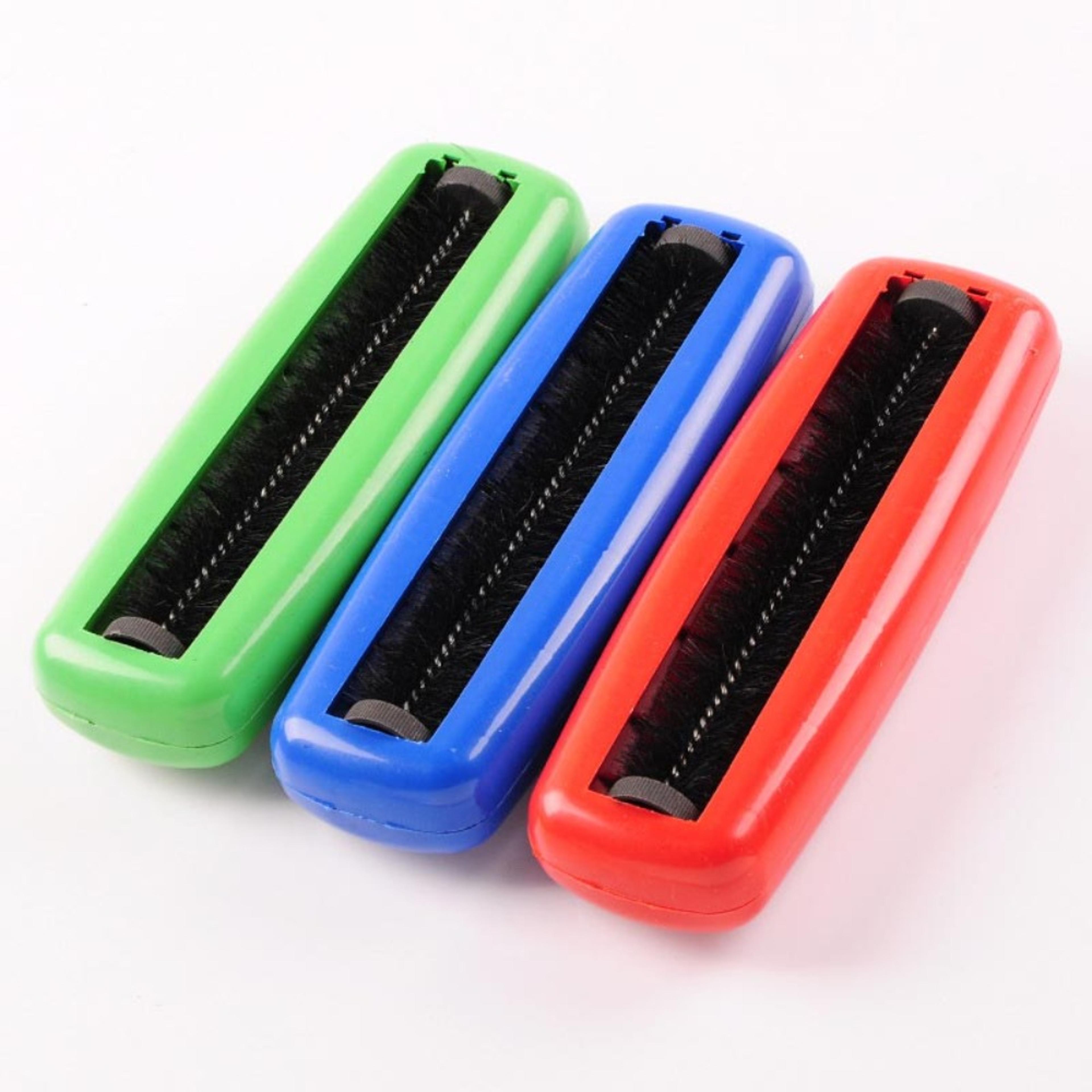 portable lint remover brush crumb sweeper for clothes, carpets & furniture