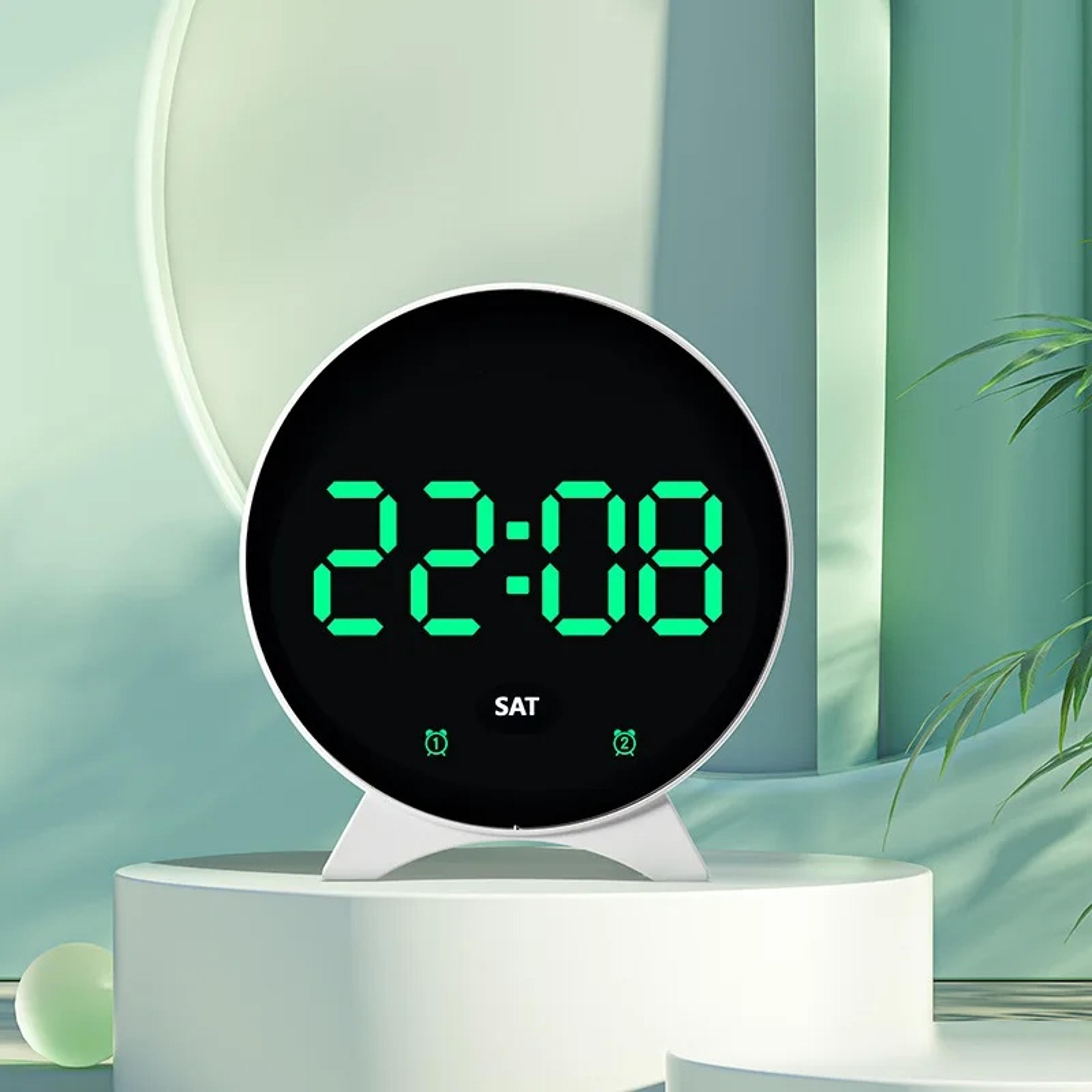 digital alarm clock with dual alarm, led display, usb powered bedside clock with temperature & date