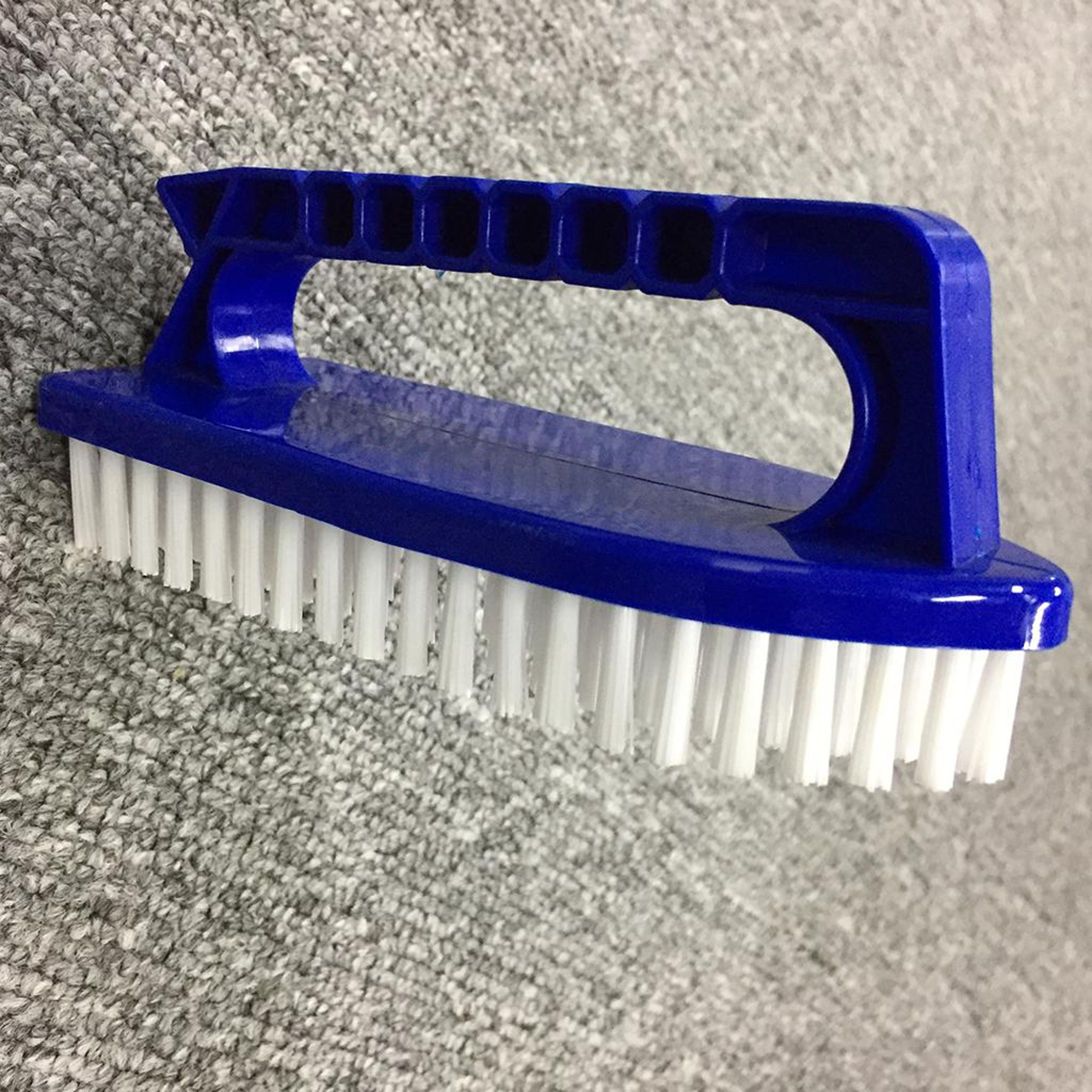 pool cleaning brush with adjustable head for tile floors and walls