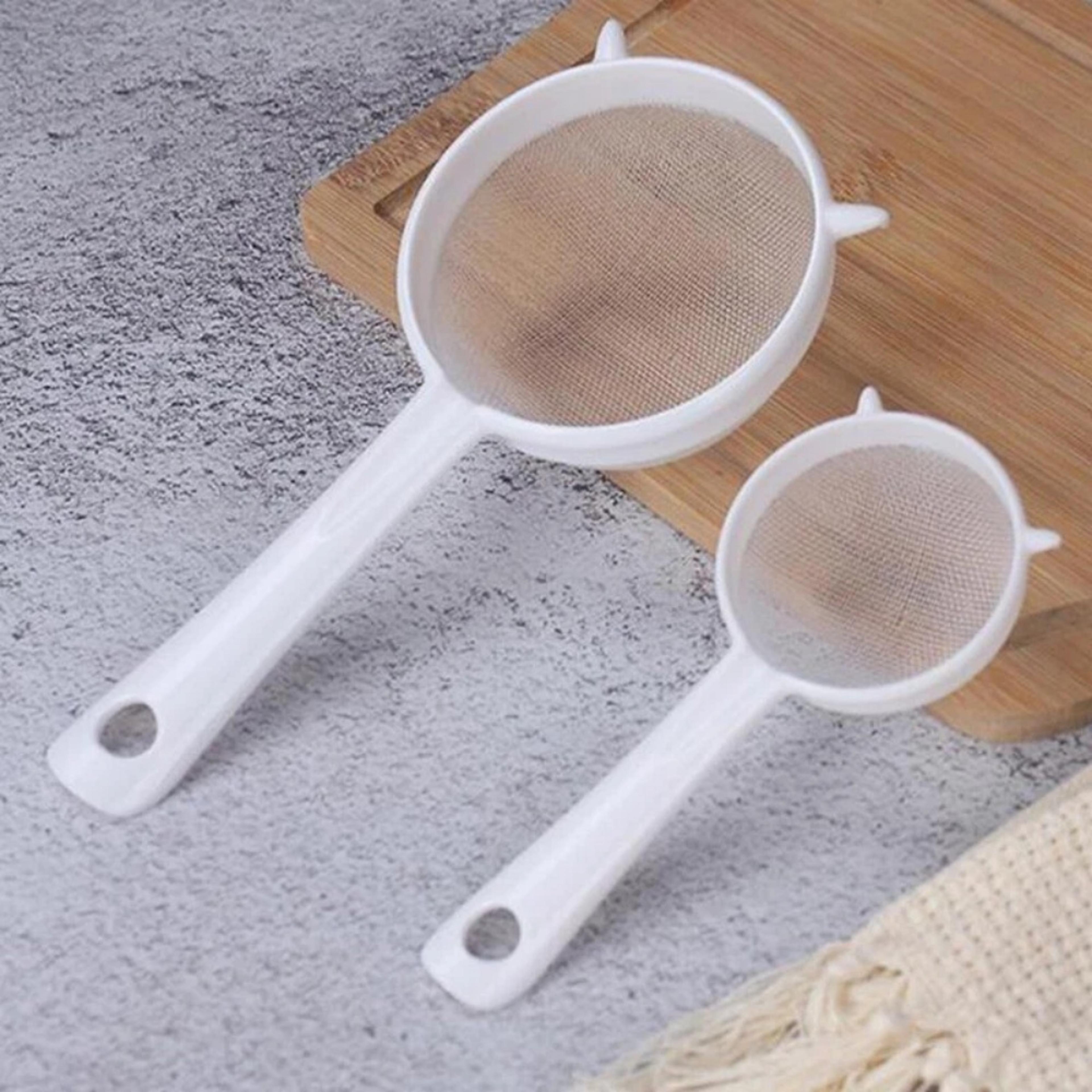 premium handheld kitchen sieve & flour sifter reusable tea strainer