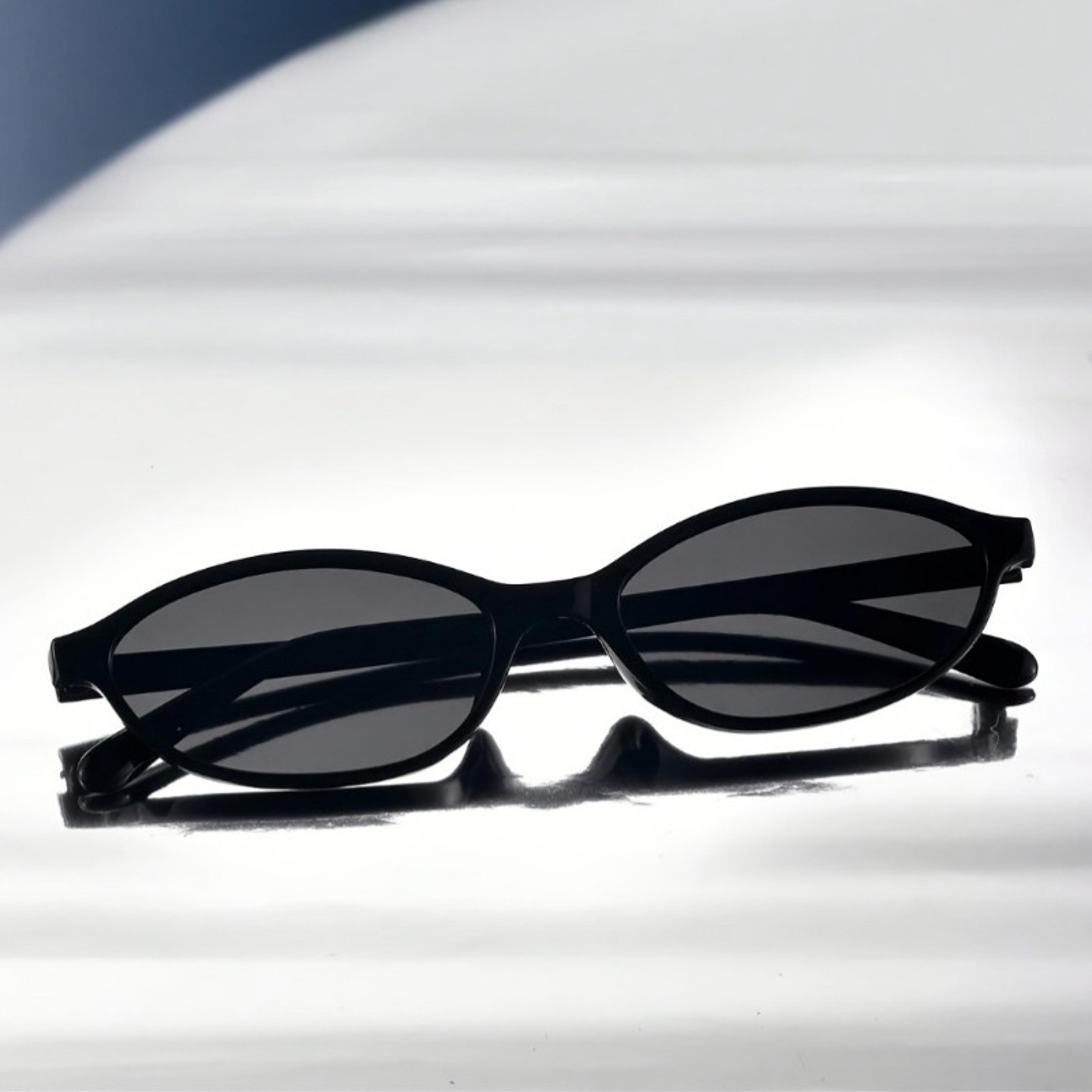 minimalist oval sunglasses with black frame uv protection for men & women