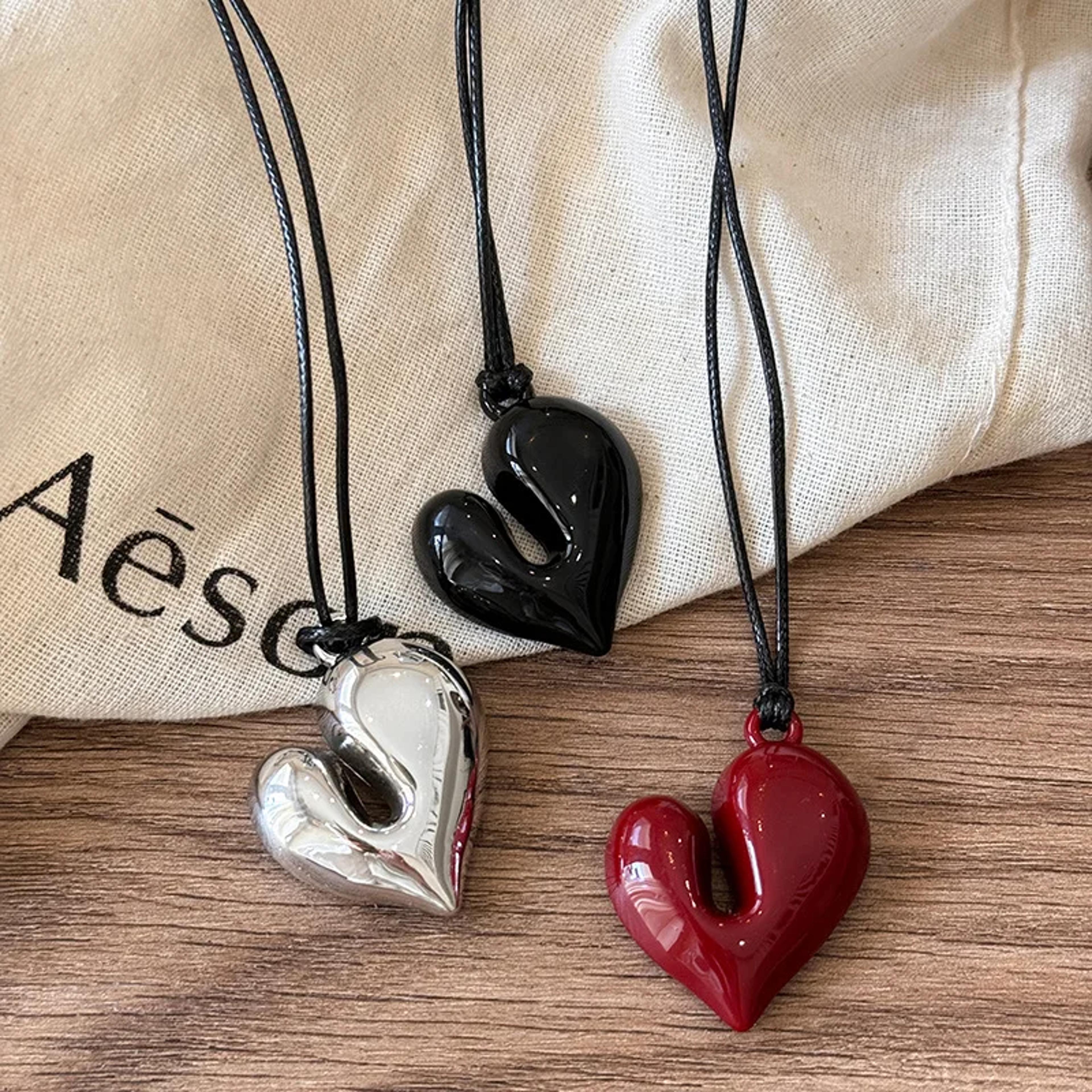 vintage aesthetic red heart pendant necklace romantic choker fashion jewelry