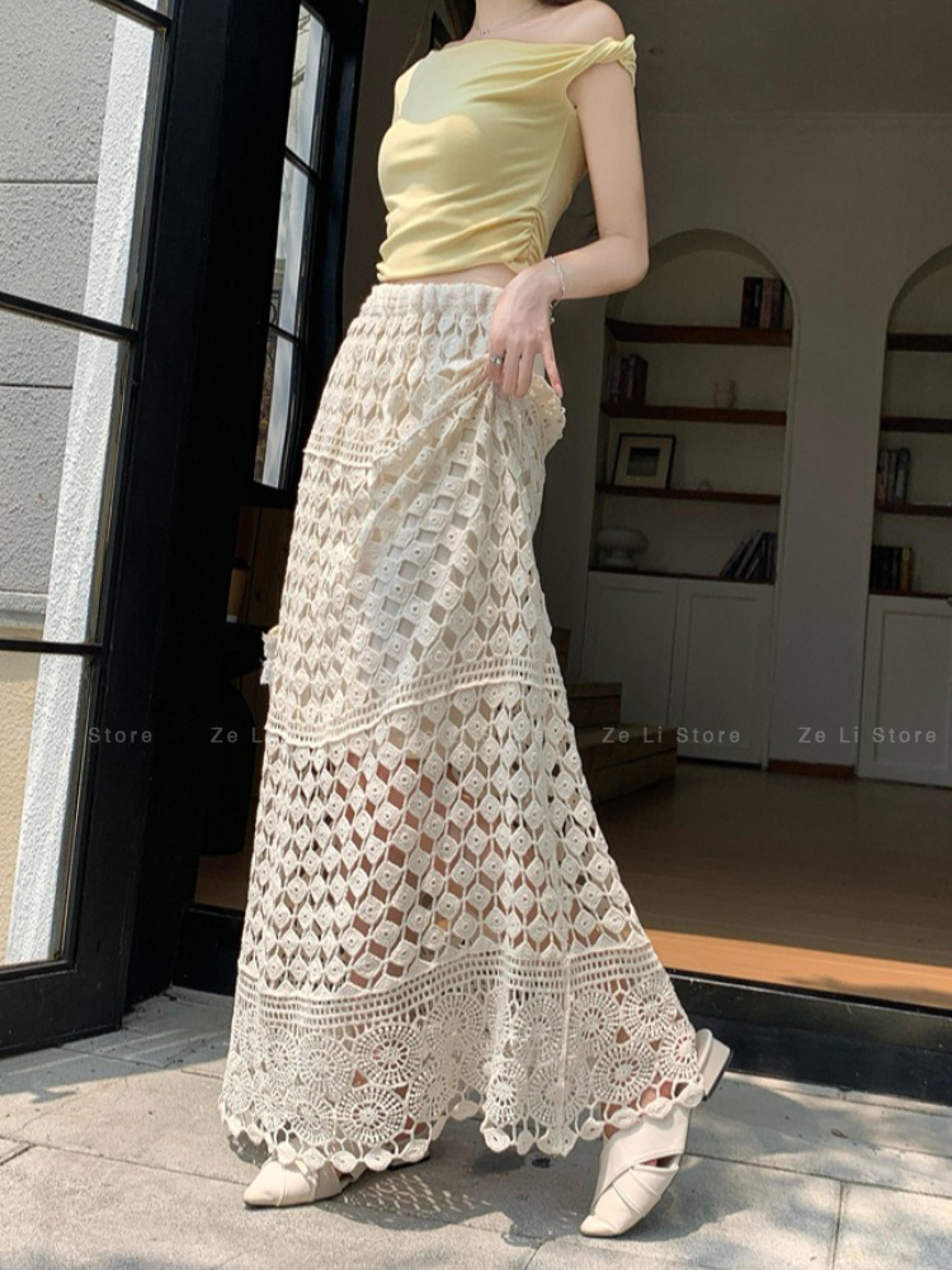 vintage lace crochet skirt - high waisted slimming summer maxi
