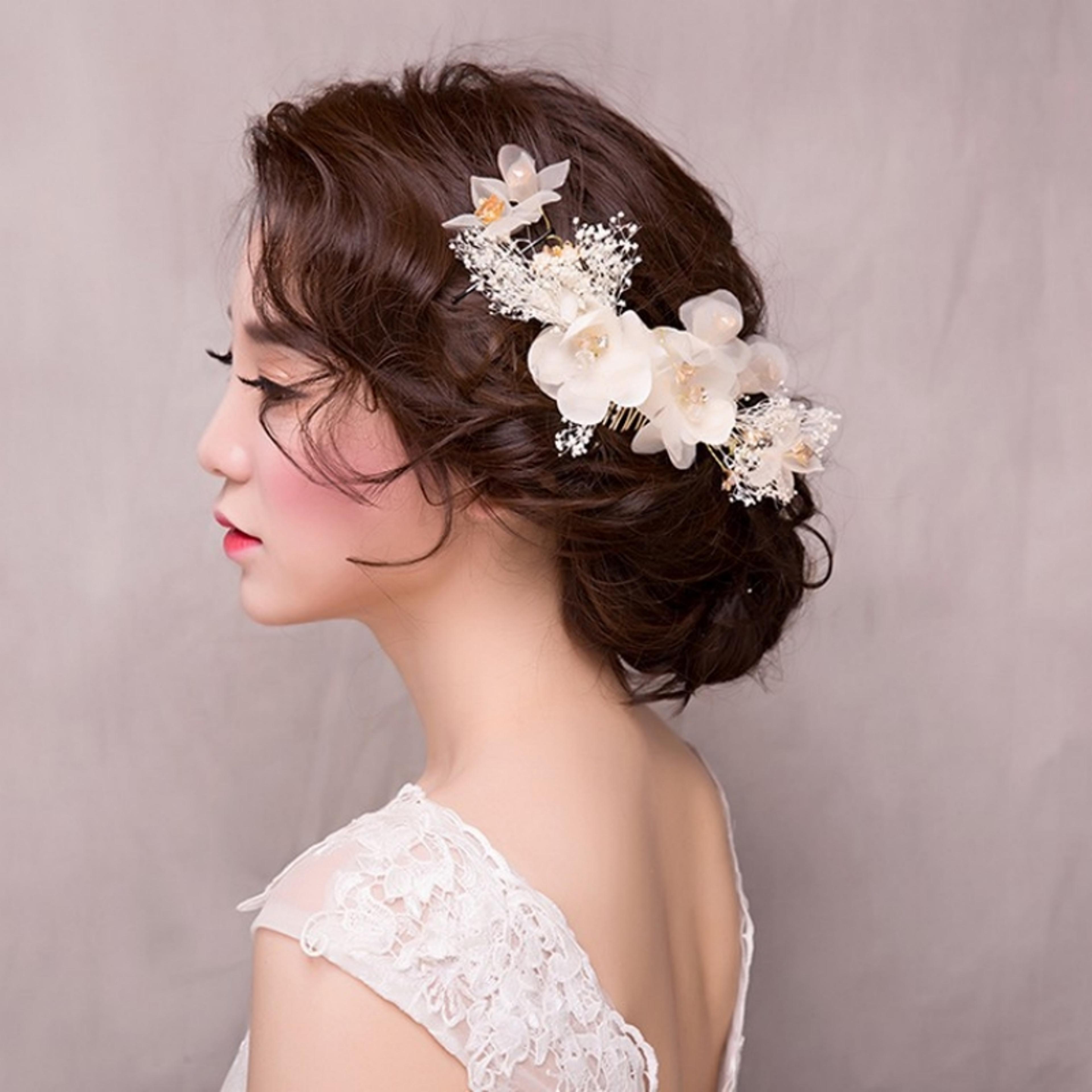 elegant crystal flower wedding hair comb and rhinestone hairpin set for brides