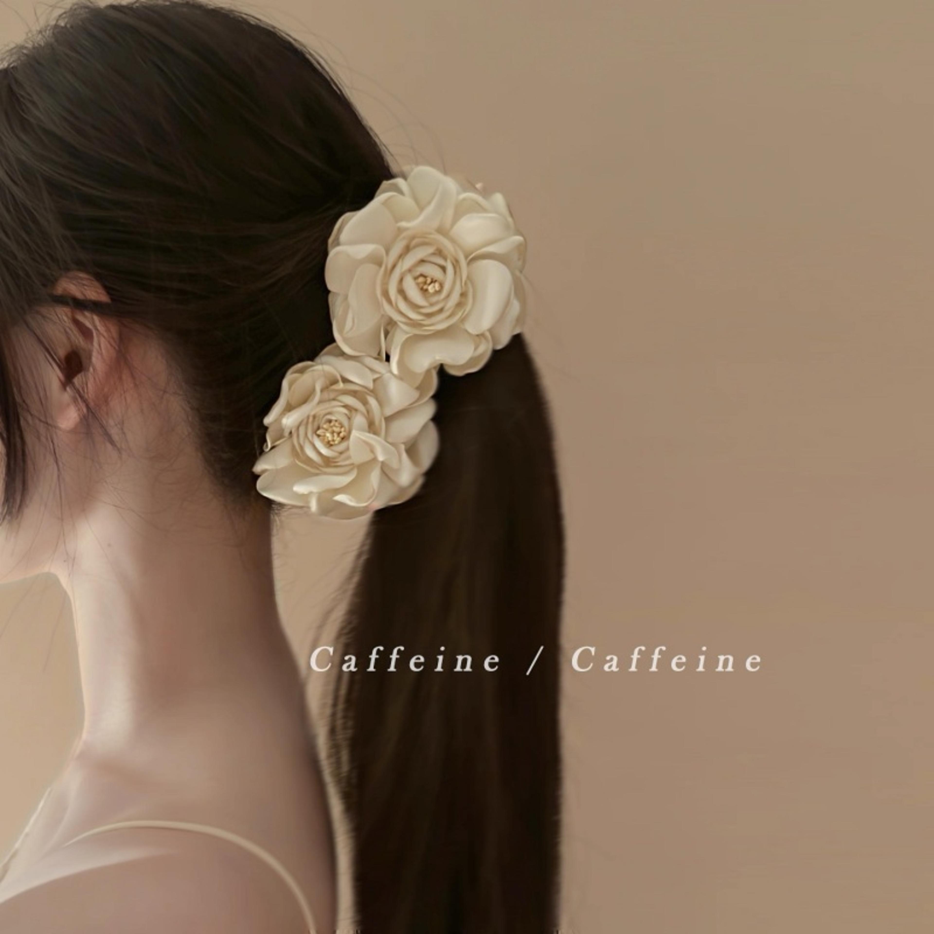 romantic french peony banana clip – elegant floral hair accessory for effortless styling