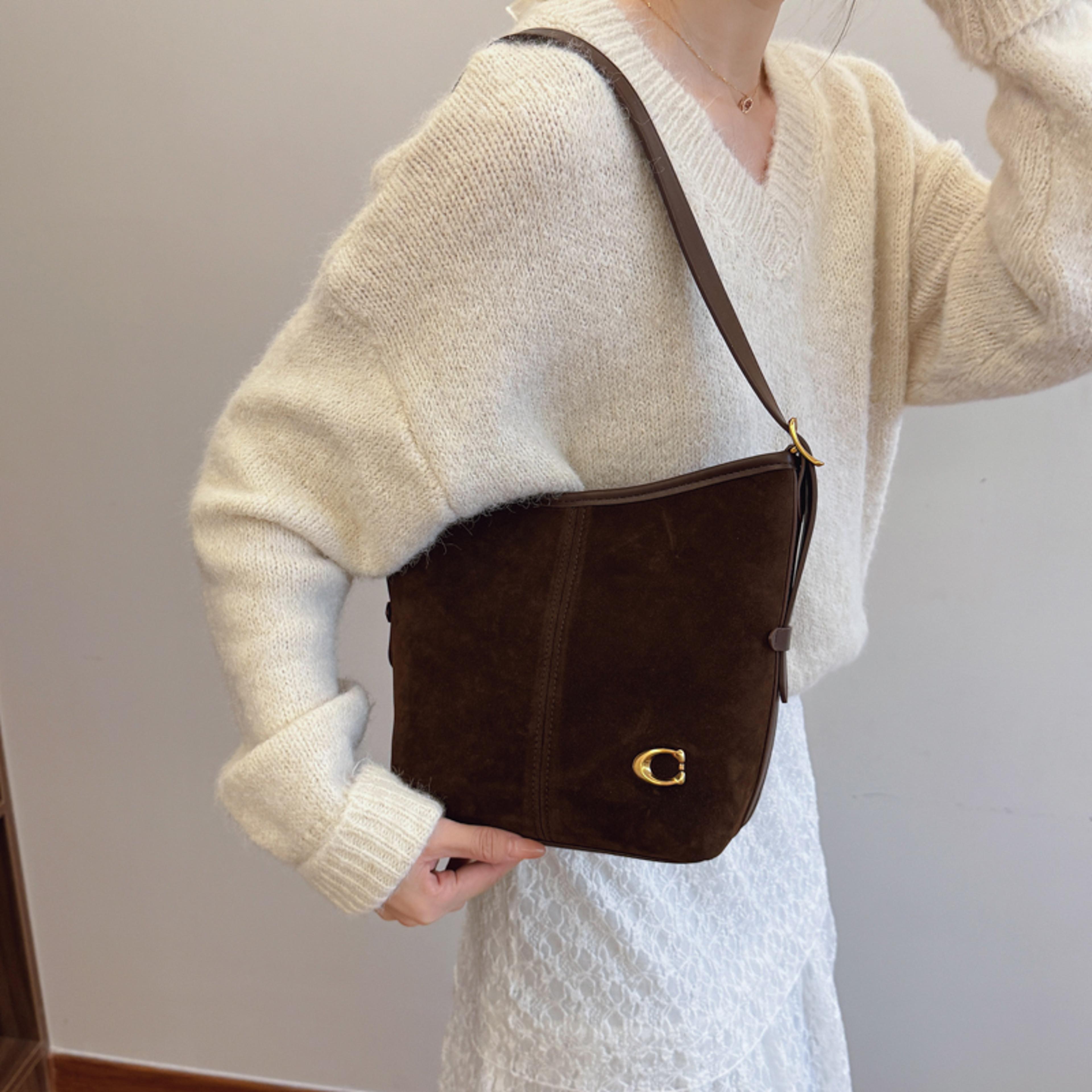 minimalist luxury designer leather tote elegant vintage shoulder bag for modern moms
