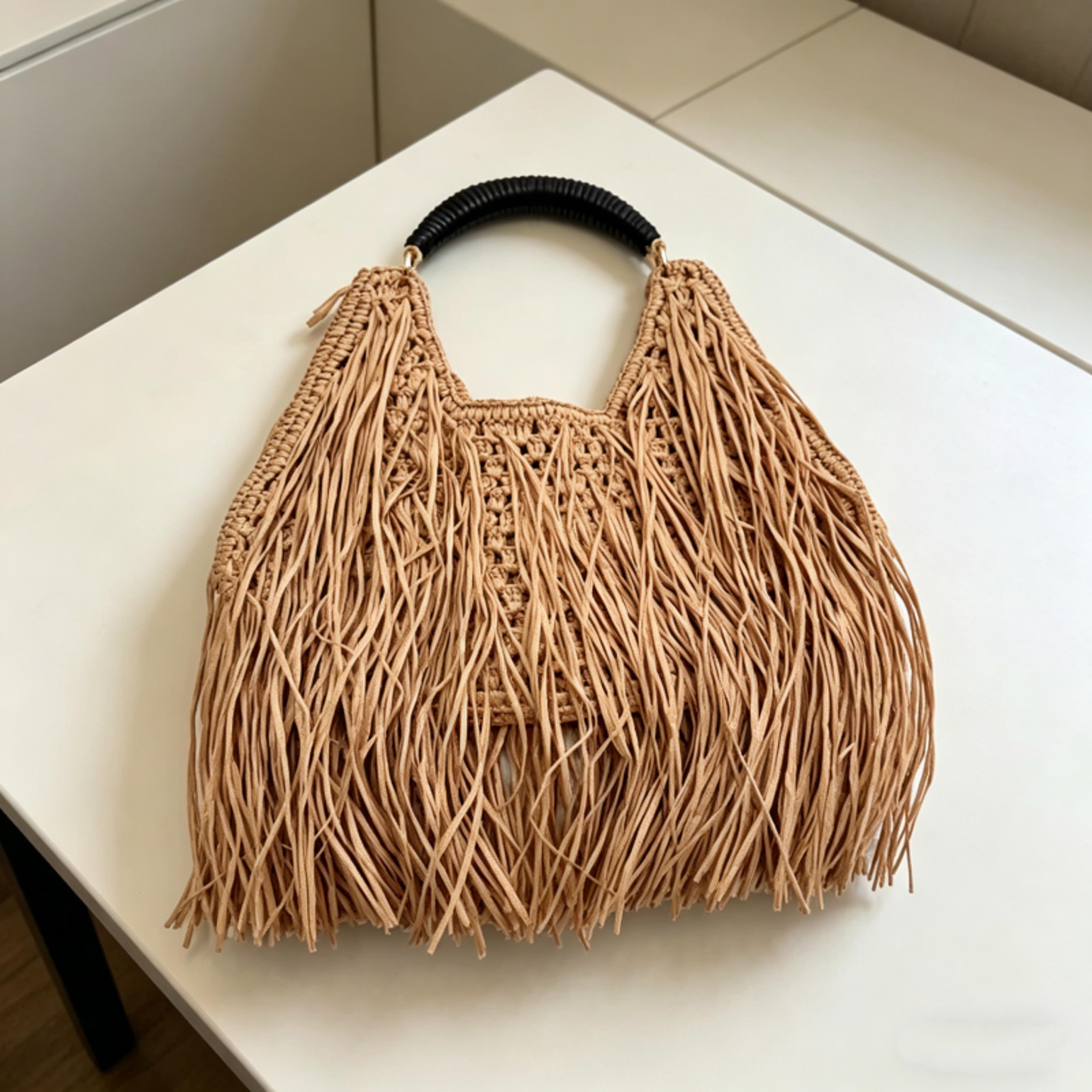 bohemian straw handbag: large capacity ethnic style summer beach tote