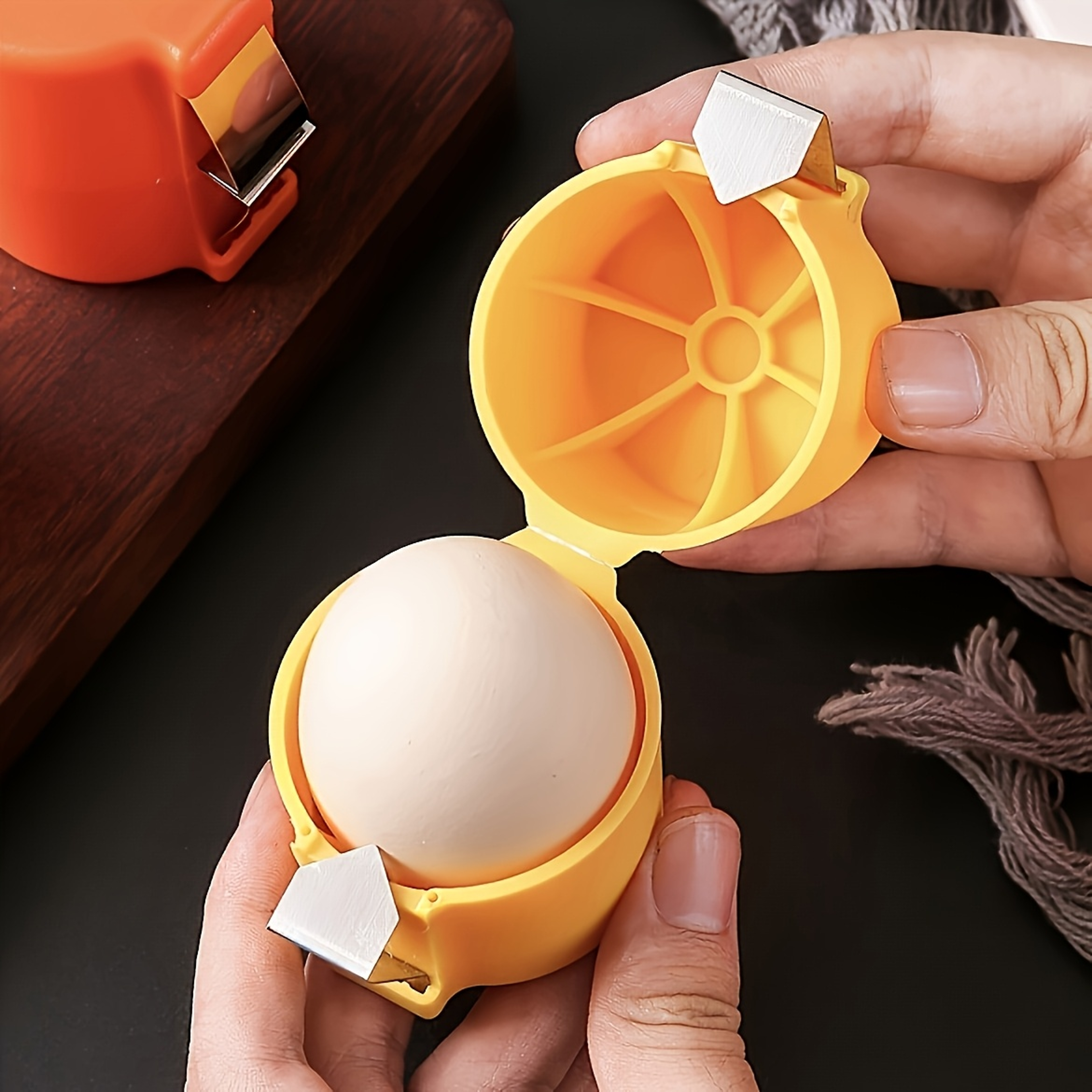 quickclean egg cracker separator and handheld eggshell remover