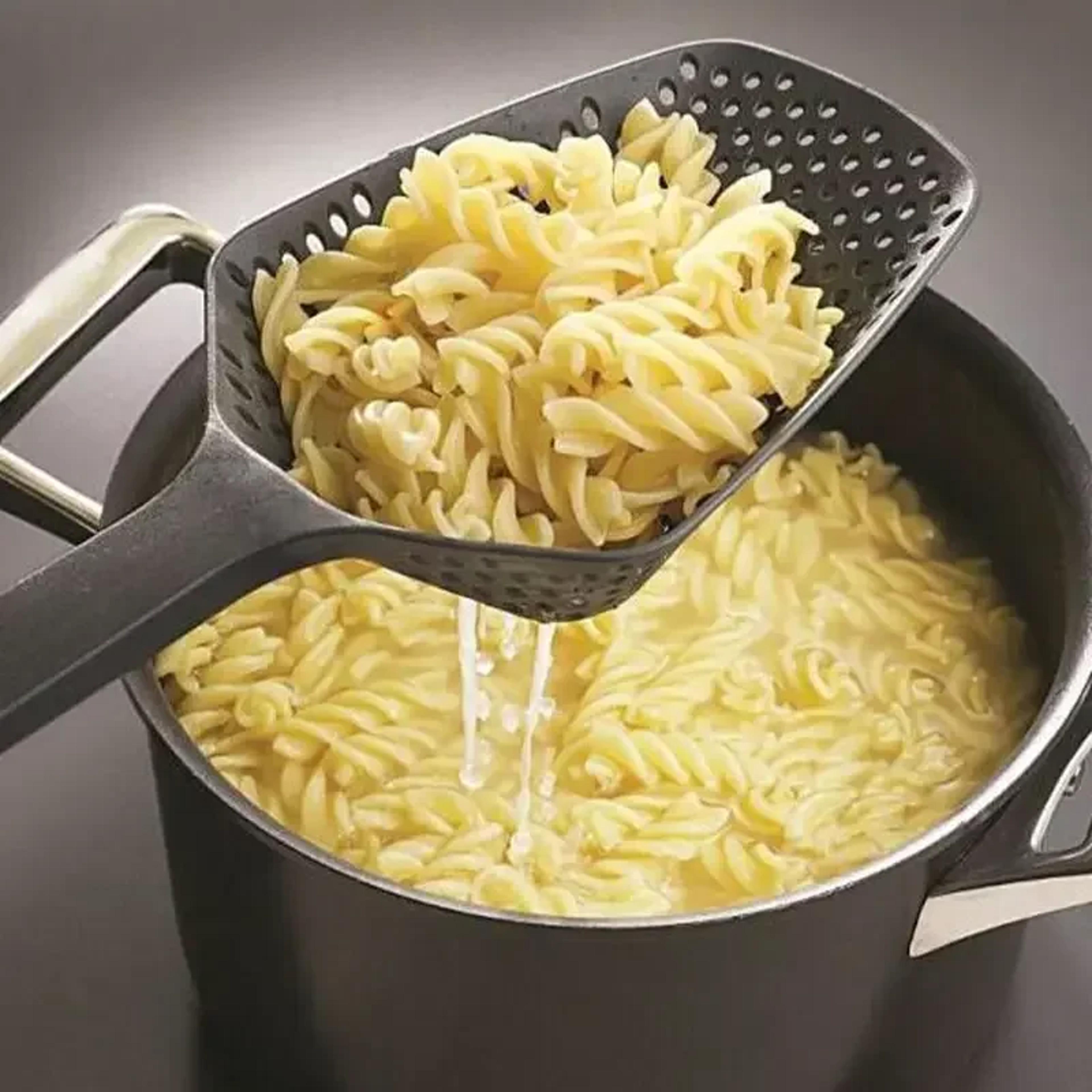long handle pasta strainer spoon quick drain colander scoop for noodles and cooking