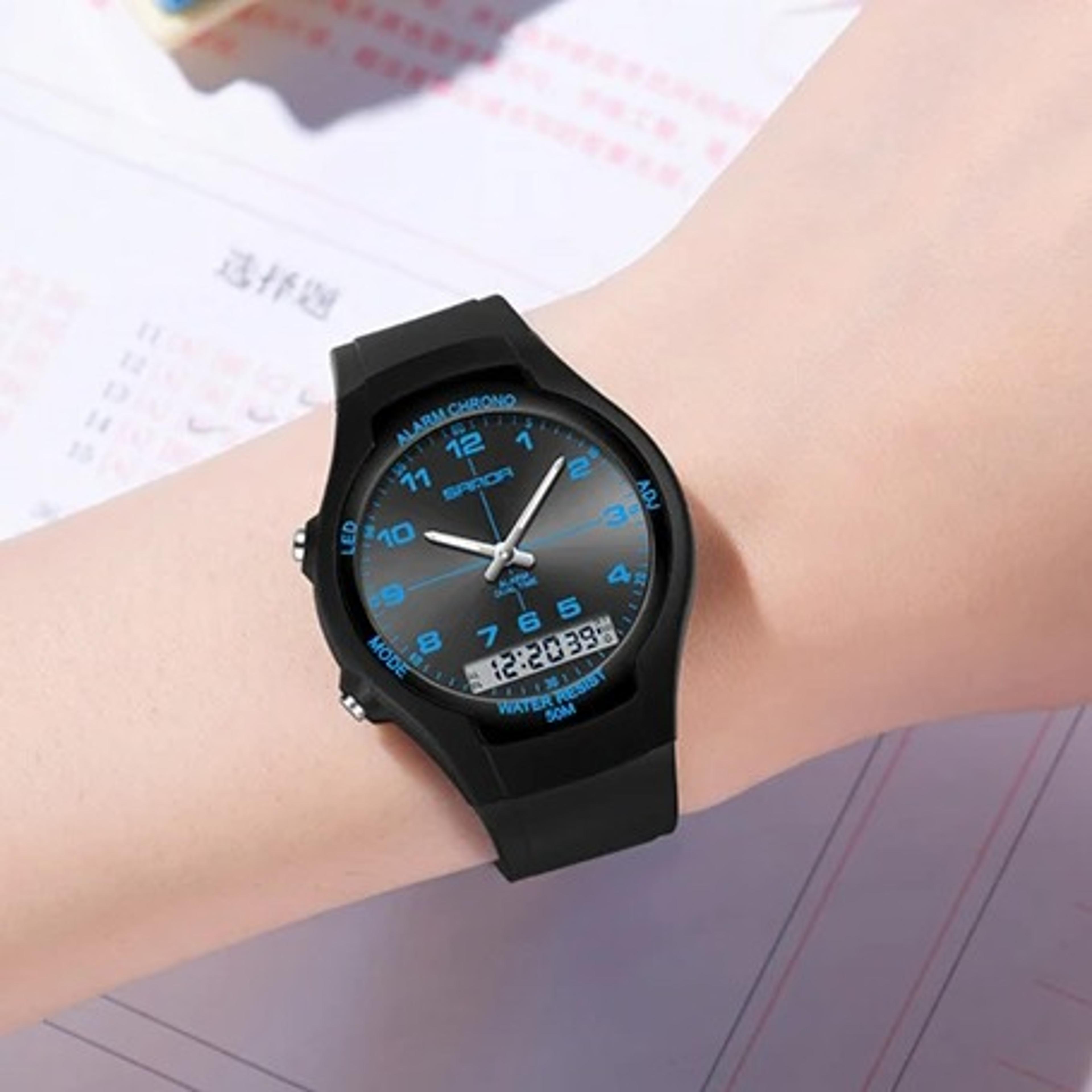 dual display digital sports watch with alarm and backlight