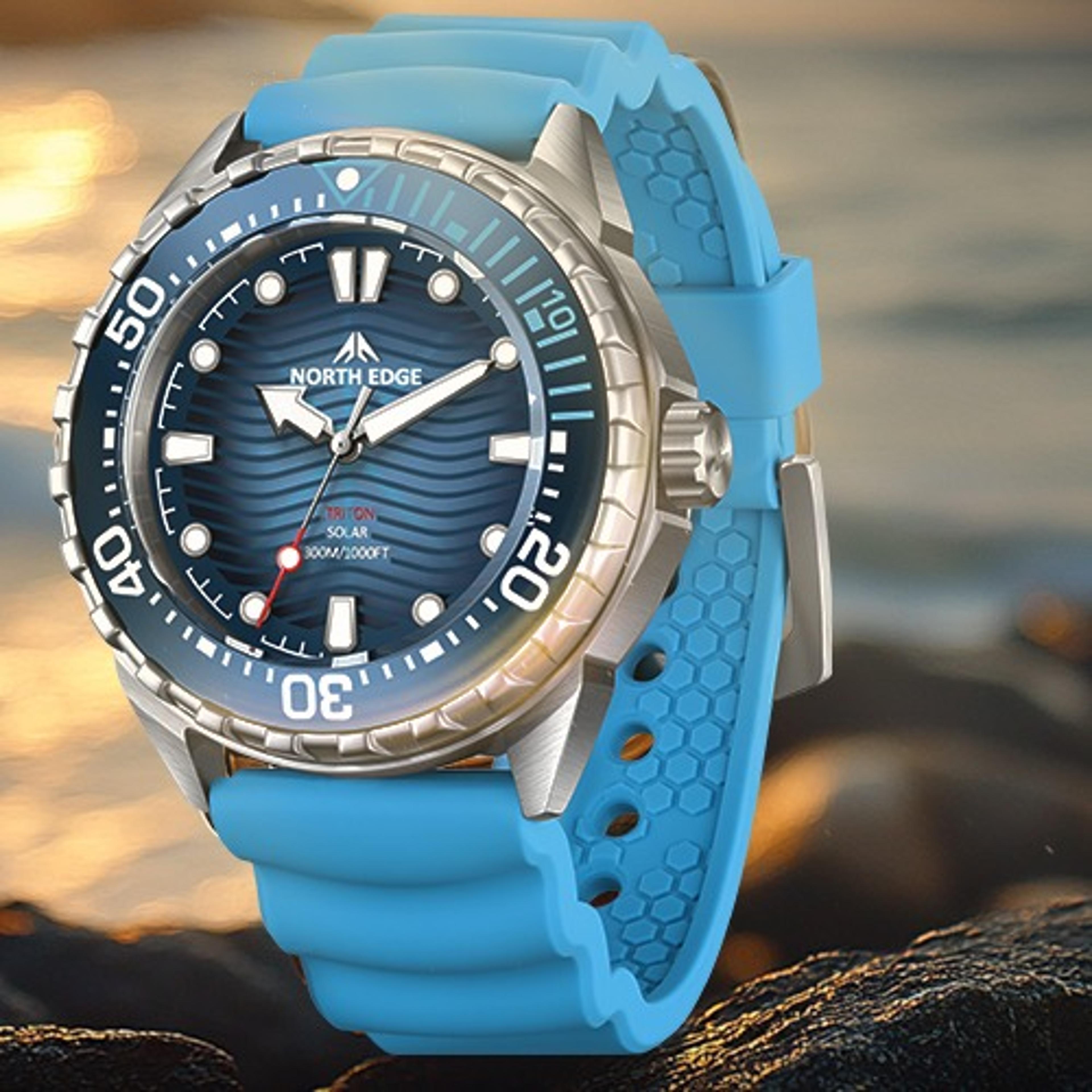 solar powered dive watch waterproof stainless steel mens watch