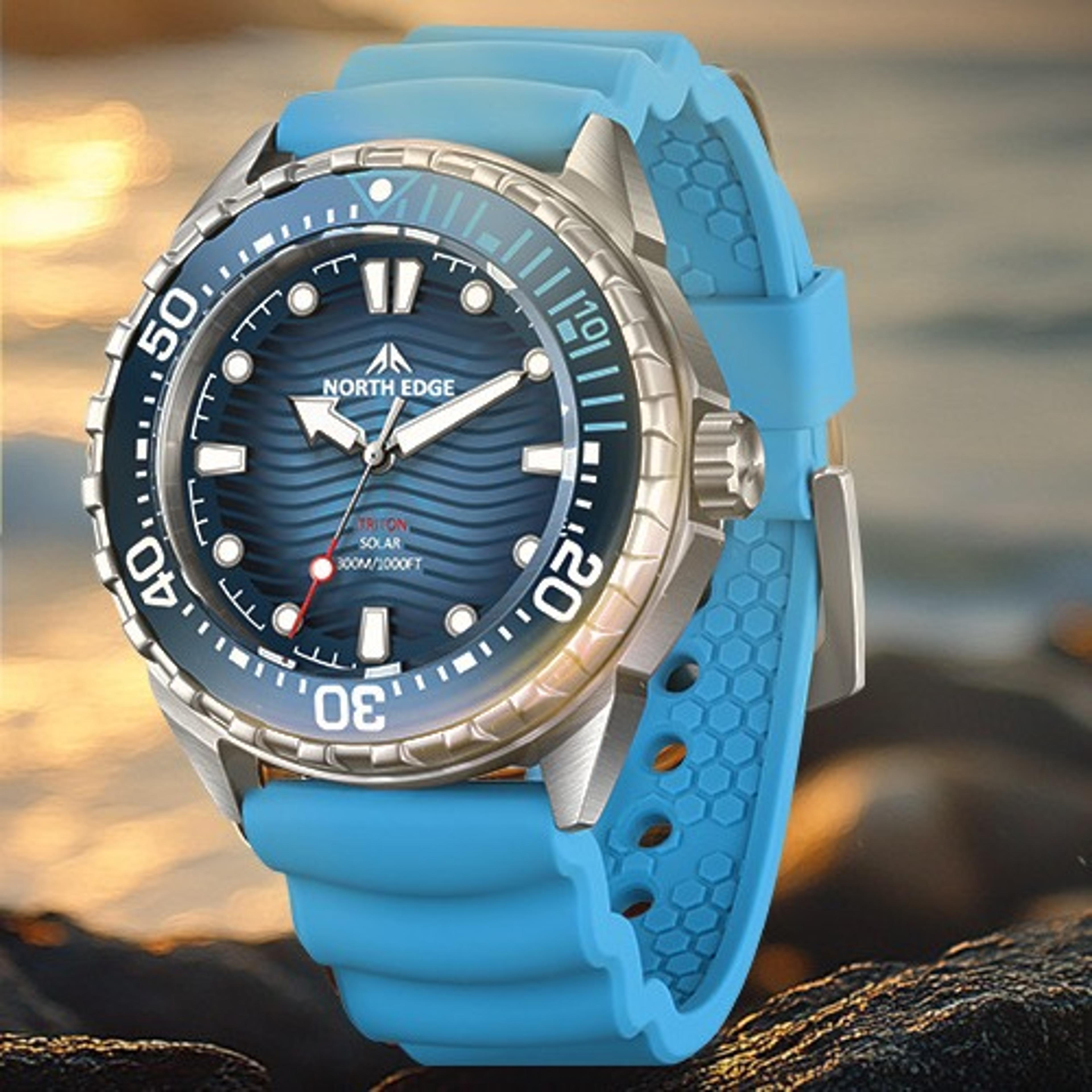 solar powered dive watch stainless steel mens watch