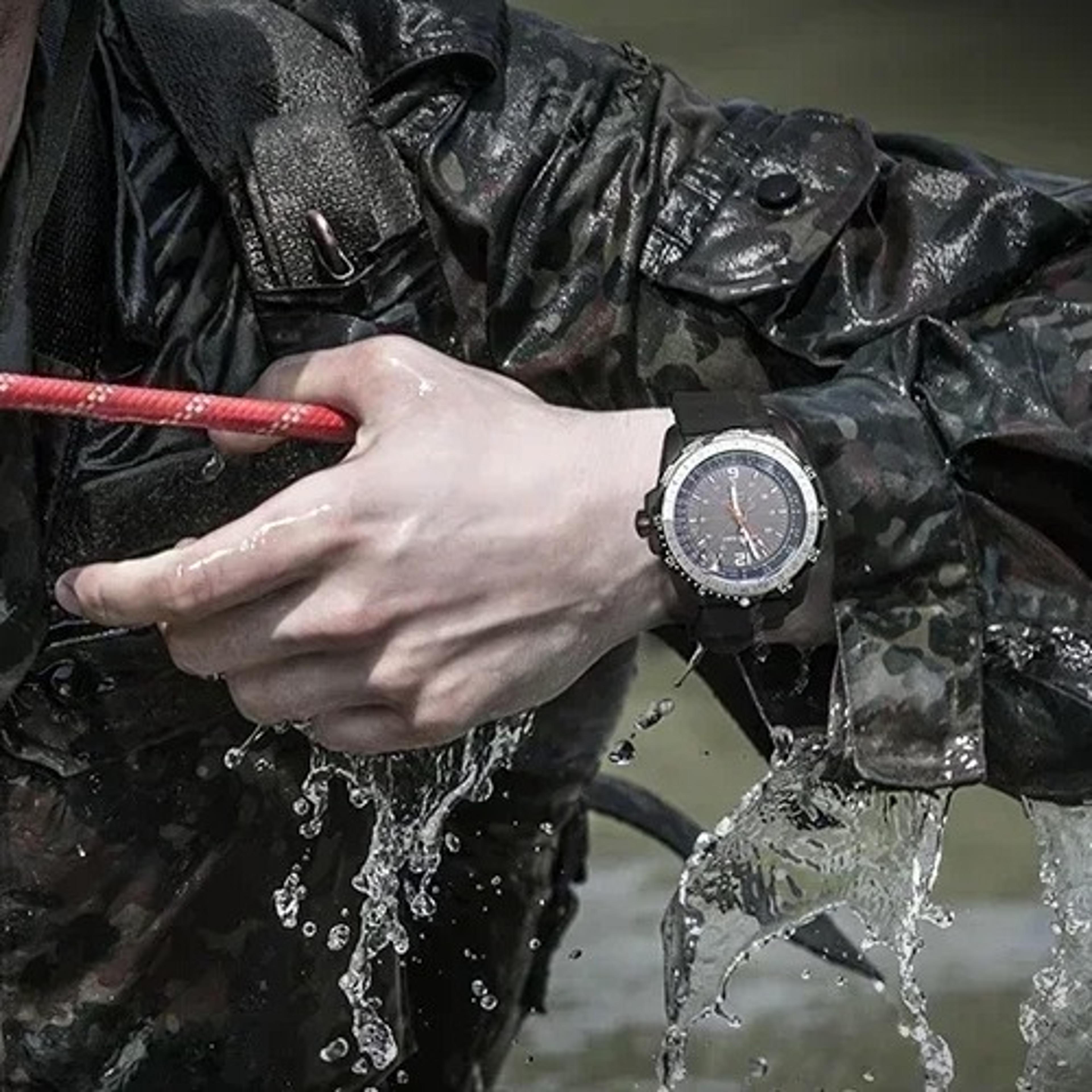 solar powered watch for men 50m water resistant outdoor sports watch