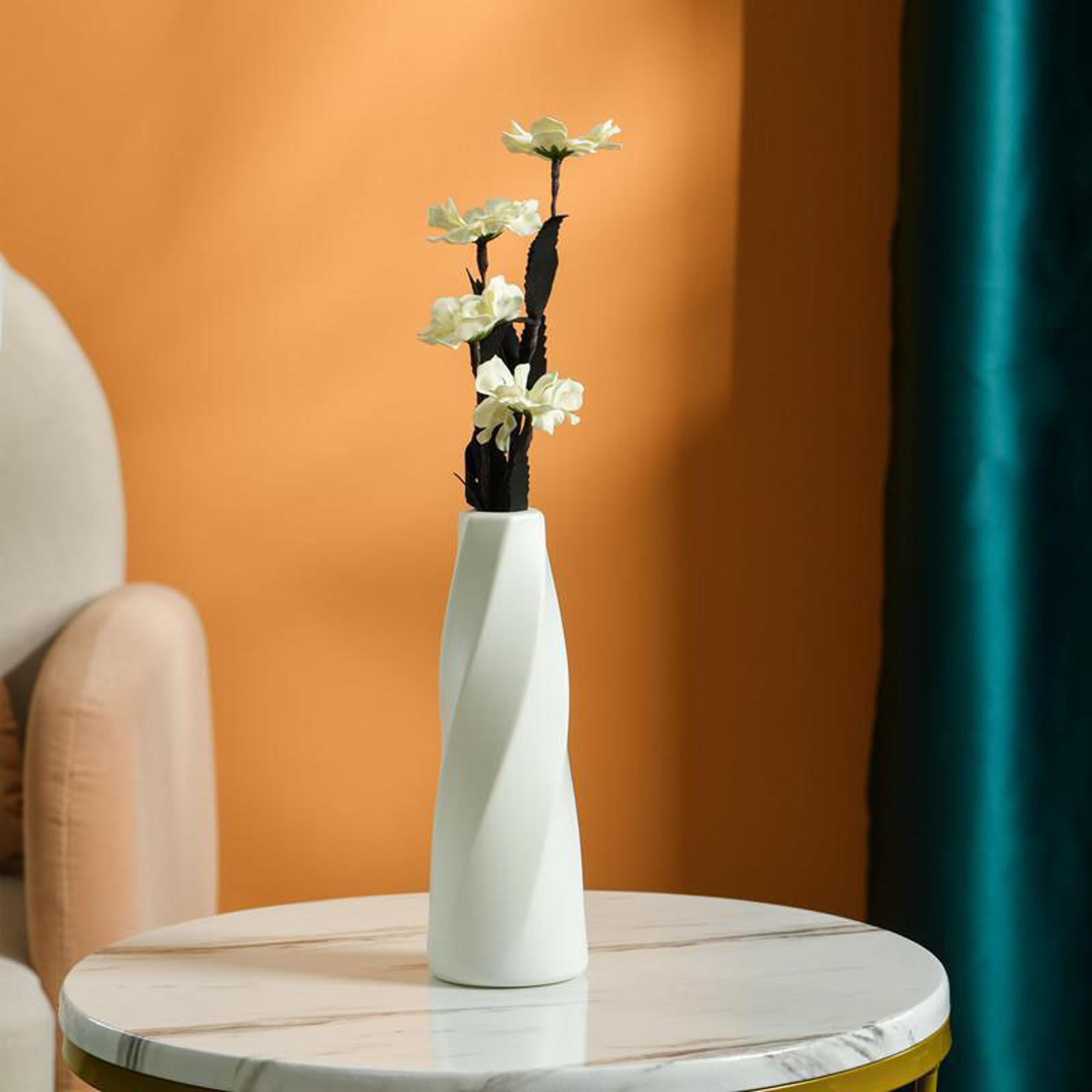 elegant ceramic flower vase for modern home decor and dried flower arrangements