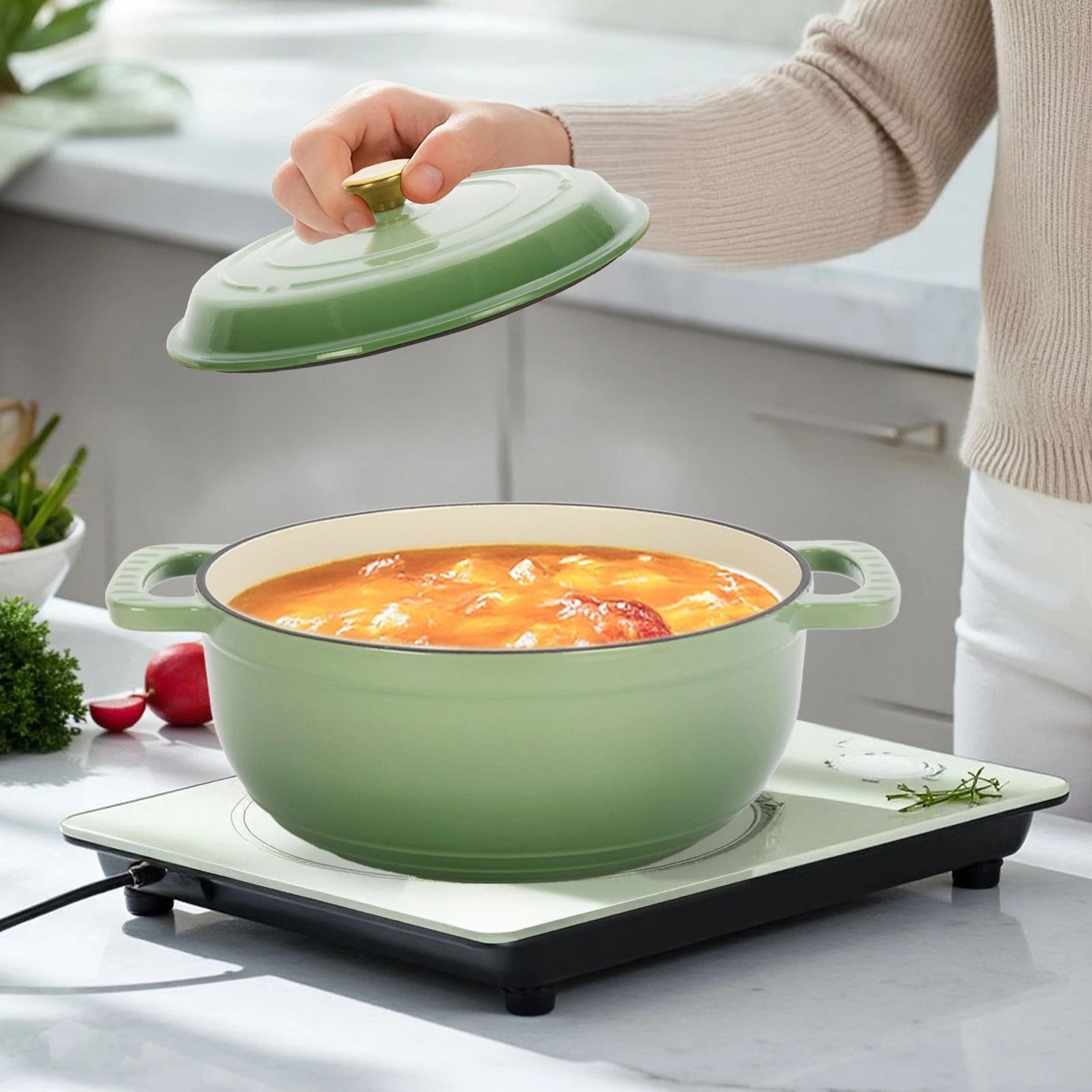 heavy duty enameled cast iron dutch oven with dual coating