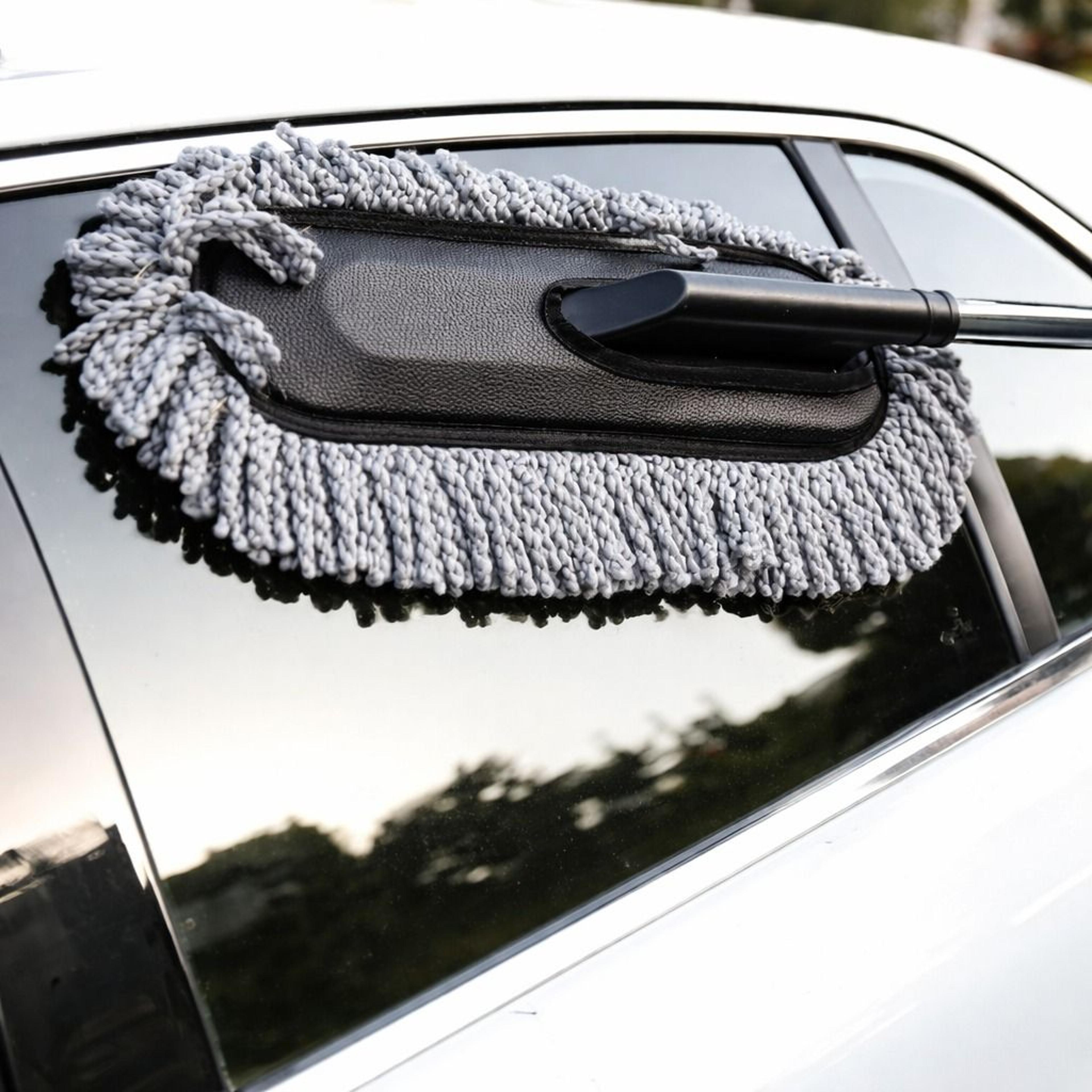 microfiber car cleaning duster with wax-treated brush & plastic handle for home & car detailing