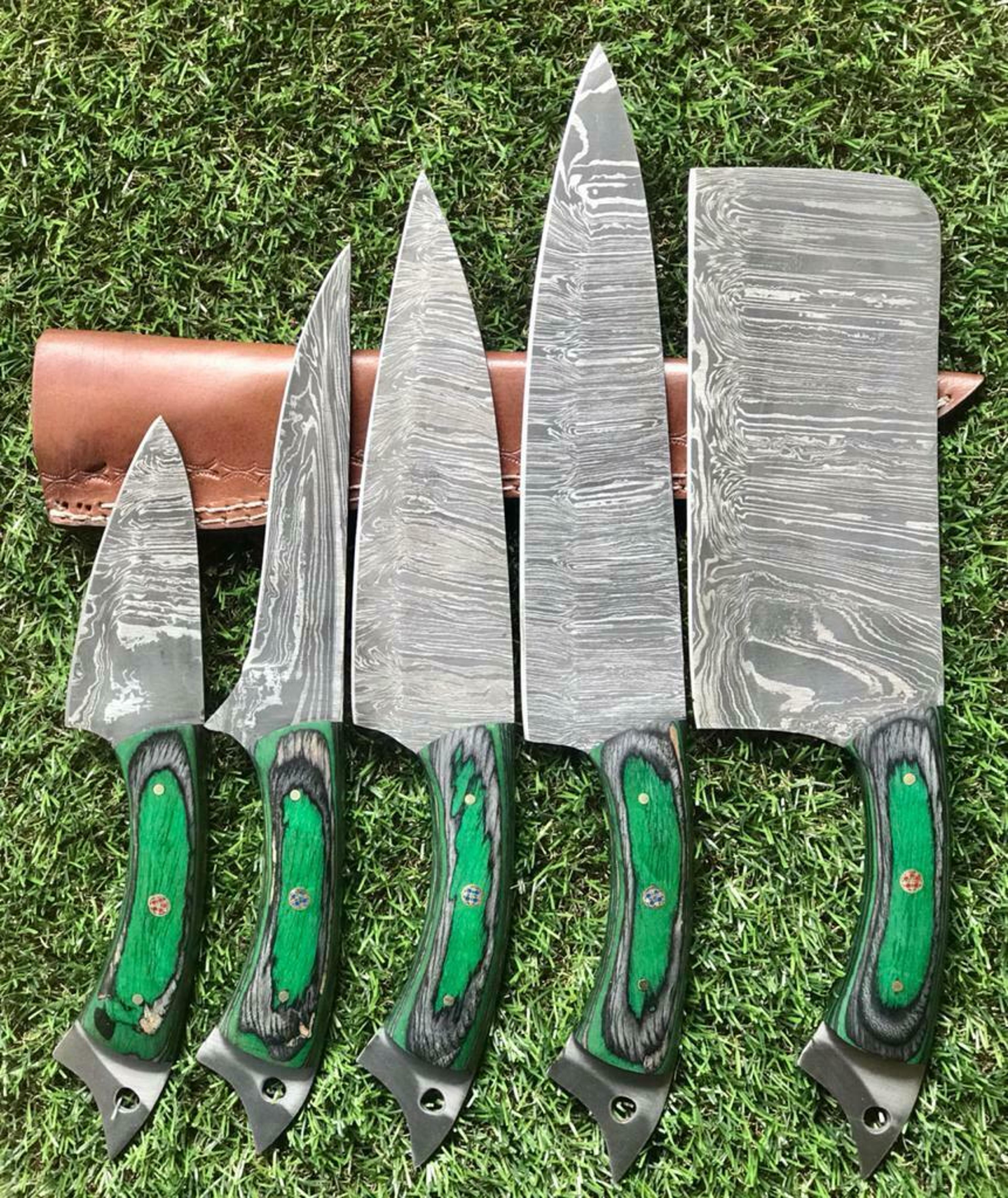 professional damascus steel kitchen knife set | custom handmade design