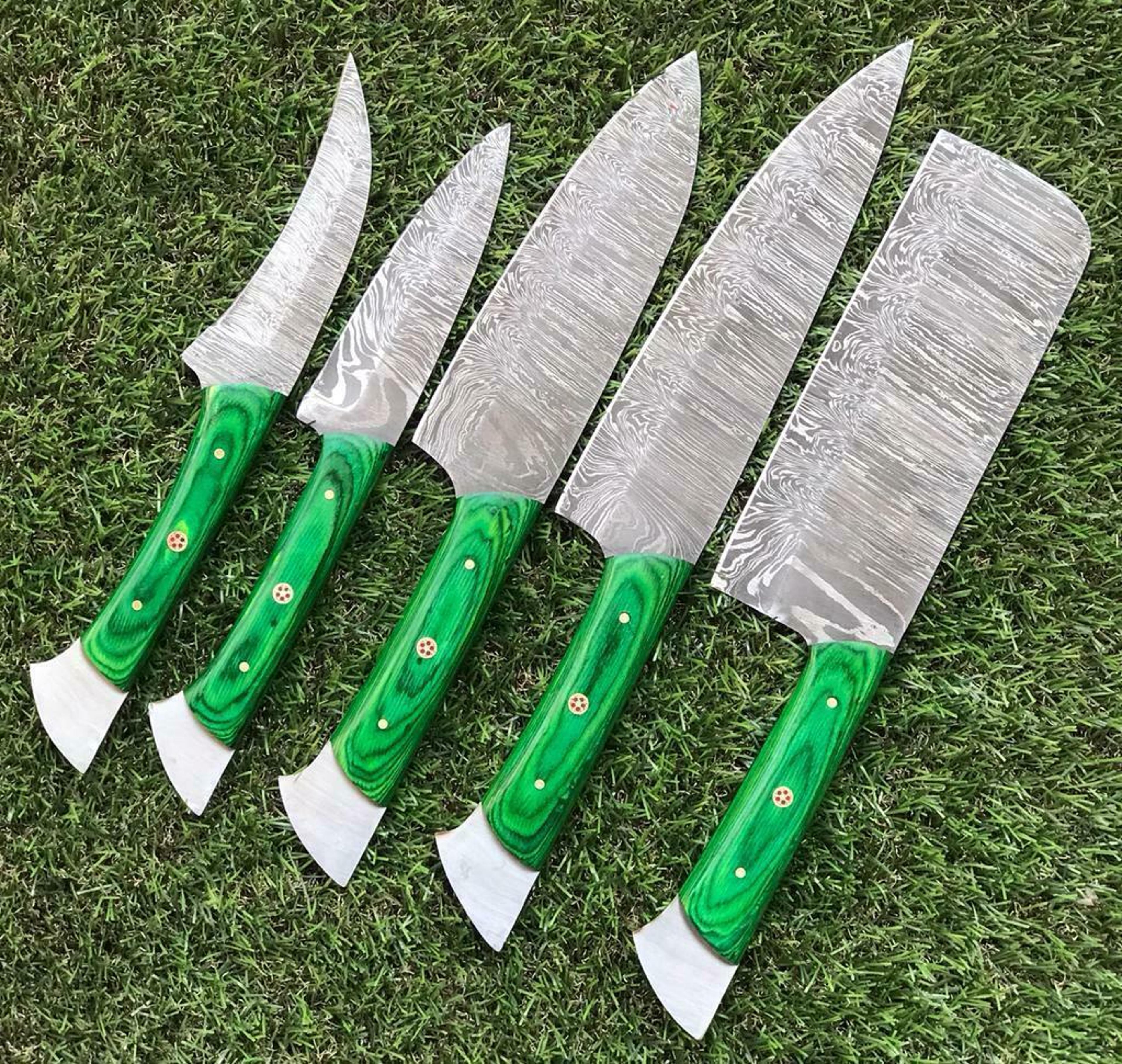 chef knife set in twist damascus steel | handmade & full tang knives