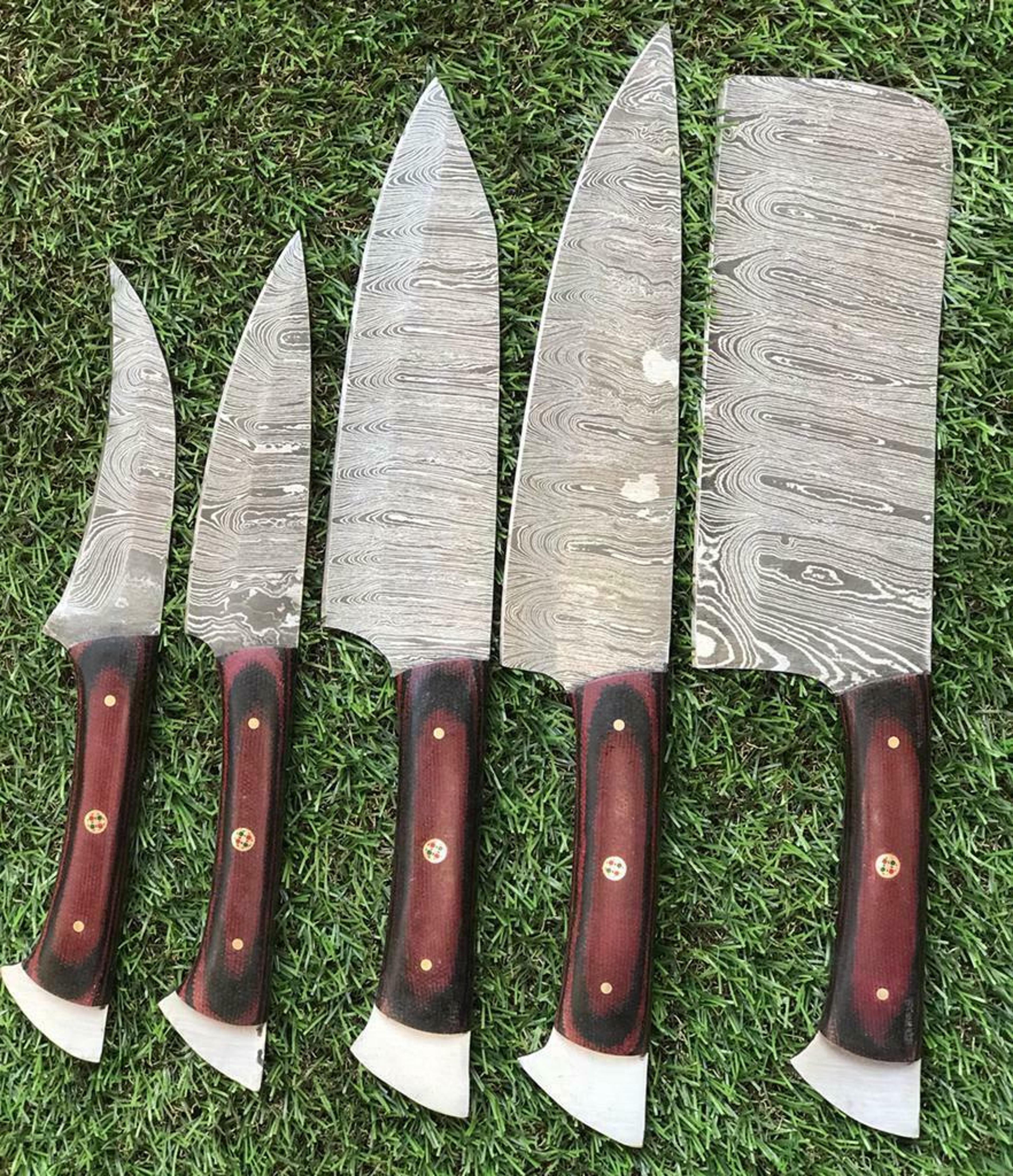 twist pattern damascus steel kitchen cutlery set | handmade knives