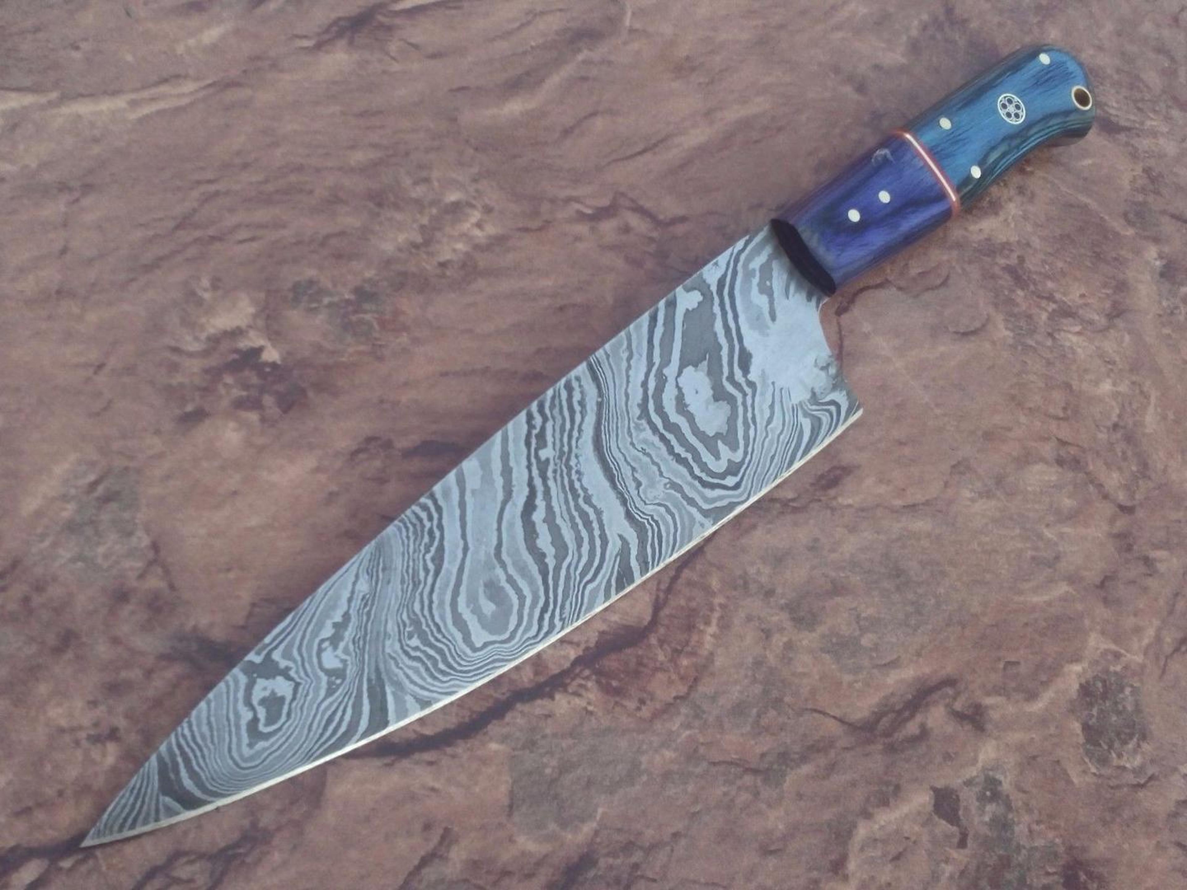 hand-forged damascus steel chef knife with premium rosewood handle