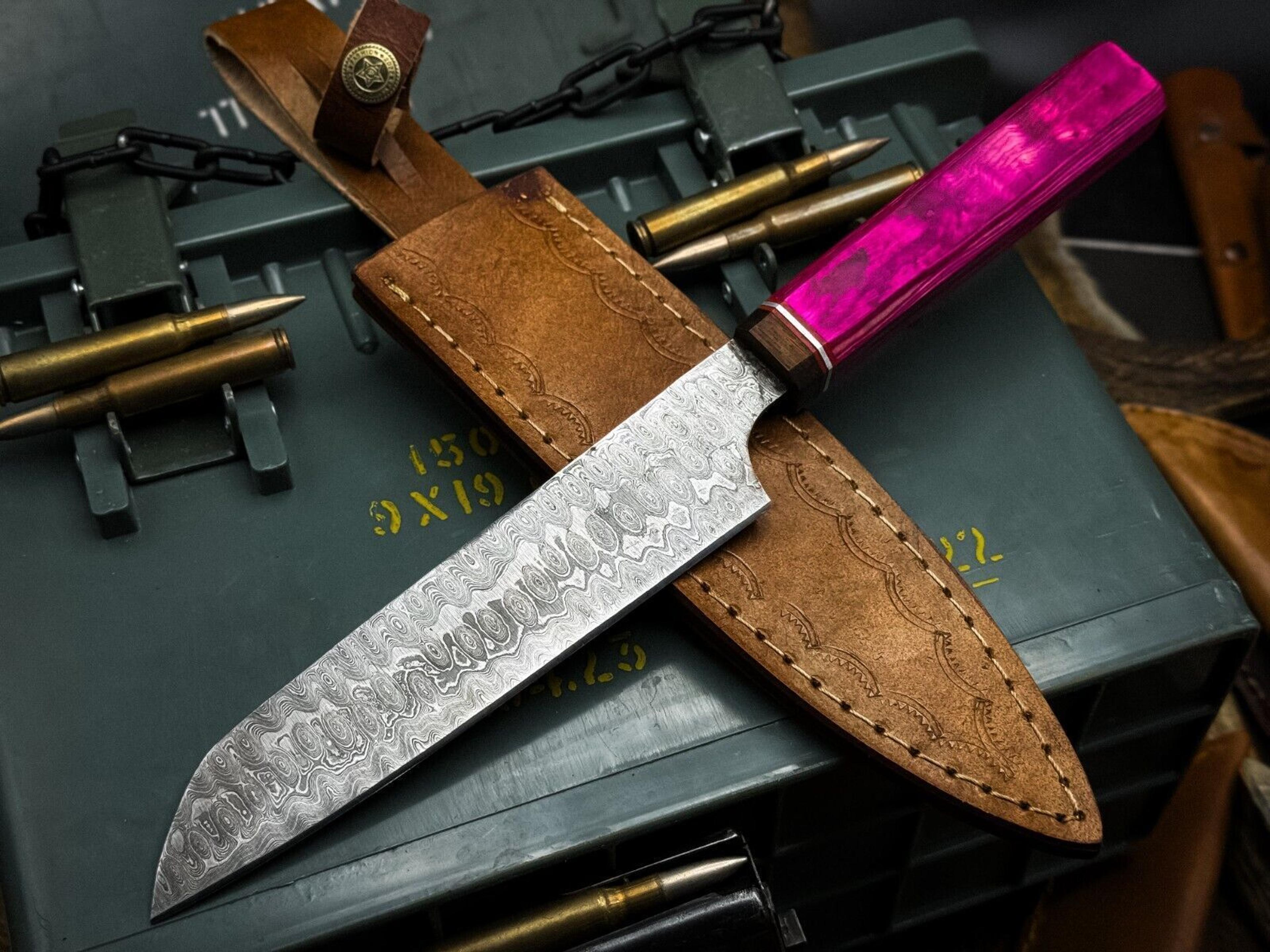 handmade damascus steel kitchen chef knife with wooden handle & leather sheath – premium cutting