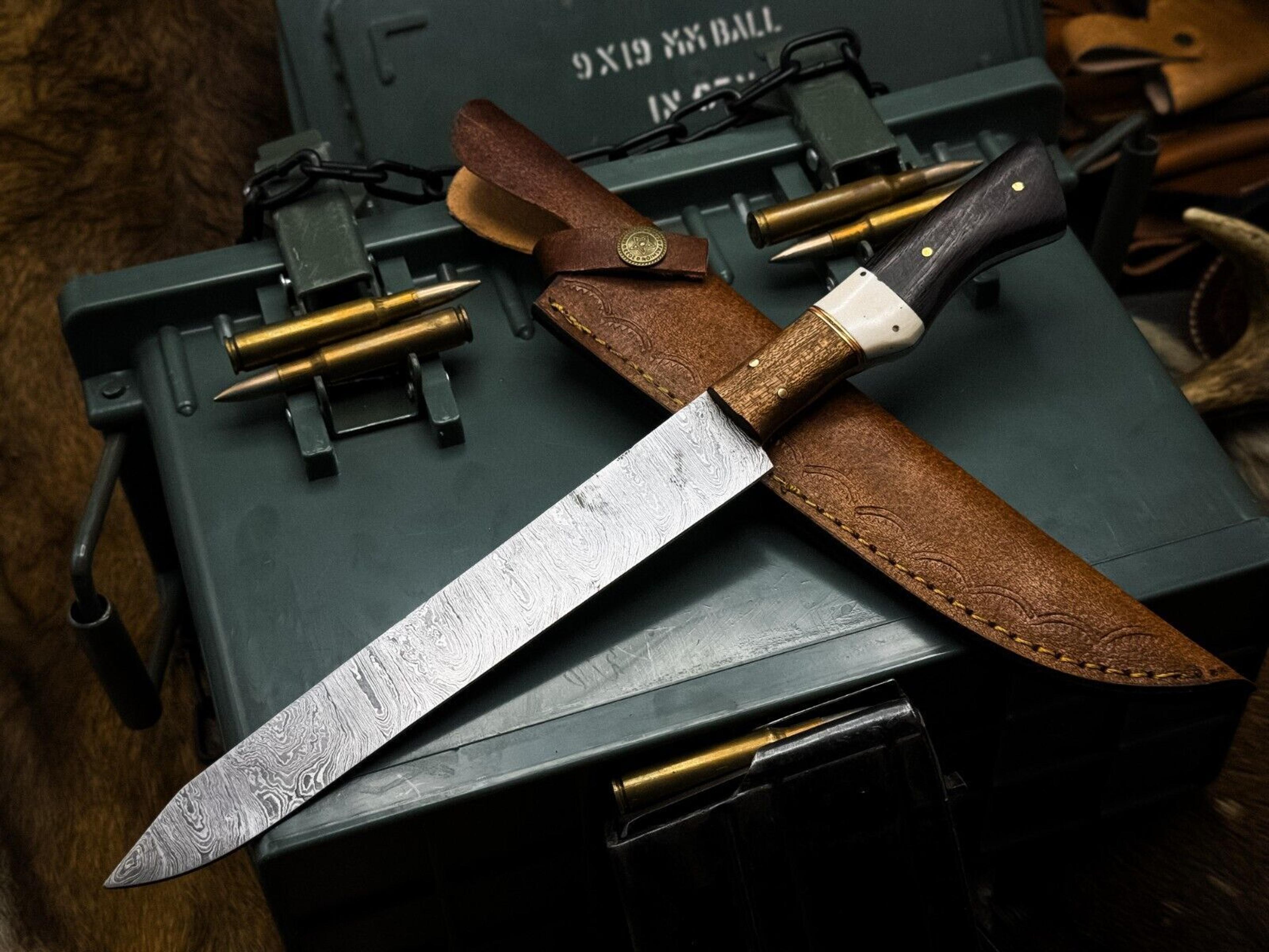 full tang damascus chef knife with wood handle & cowhide storage sheath