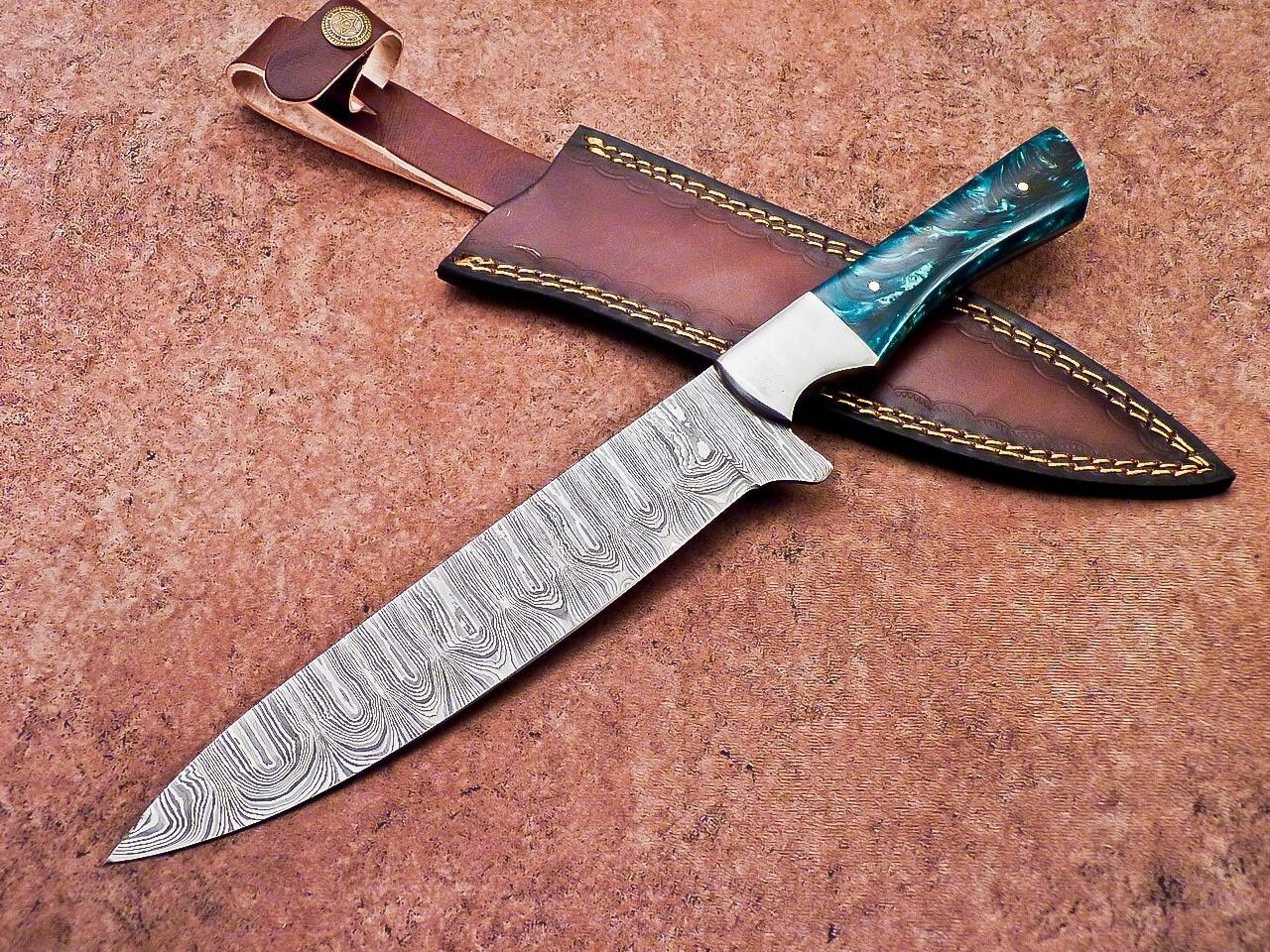 damascus steel outdoor knife – resin handle & leather sheath included