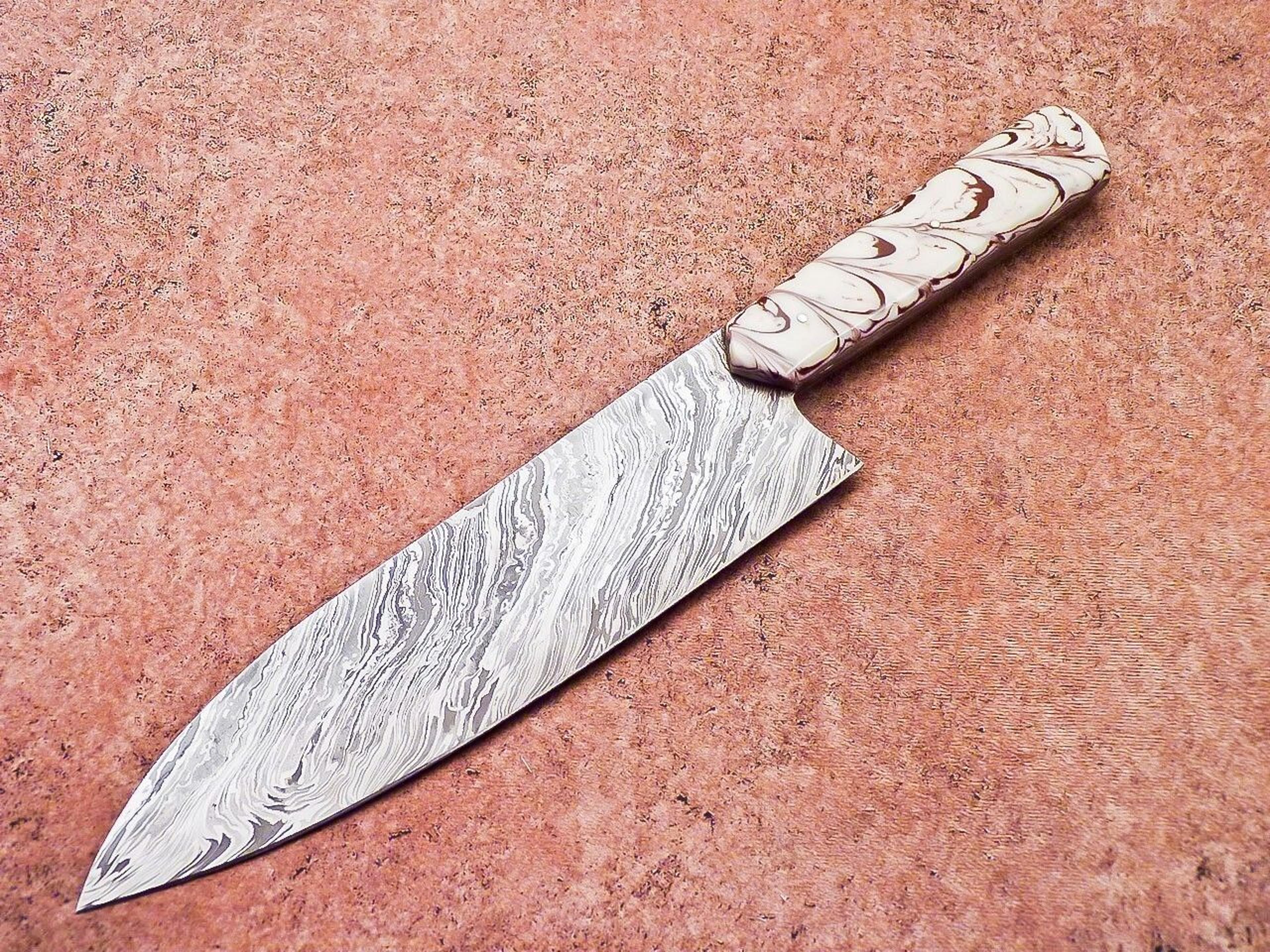 custom damascus steel hunting knife – resin handle, full tang design