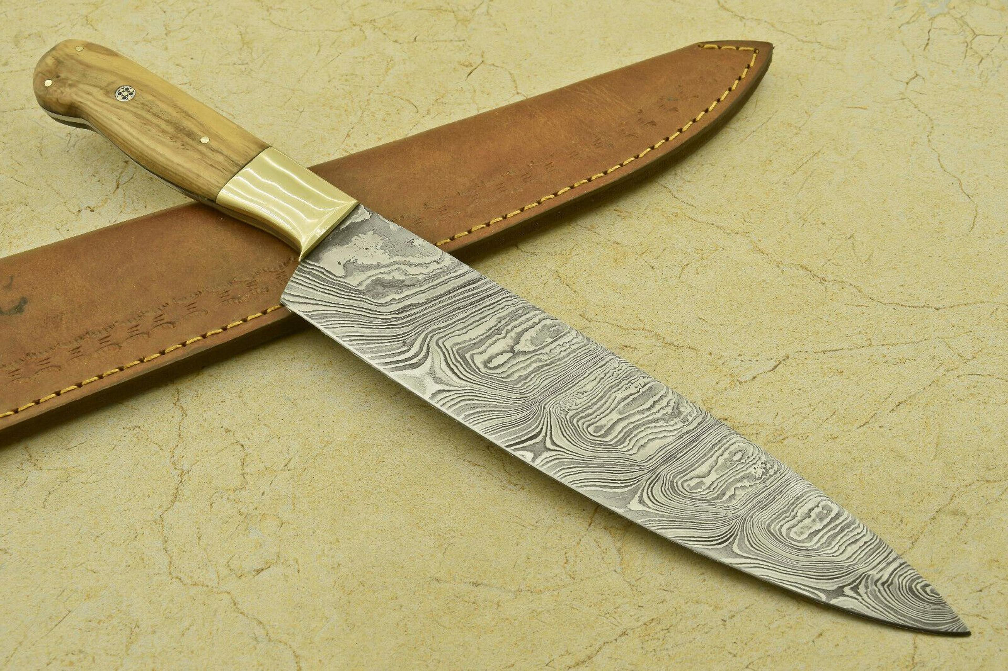 twist pattern damascus blade chef knife with wooden handle