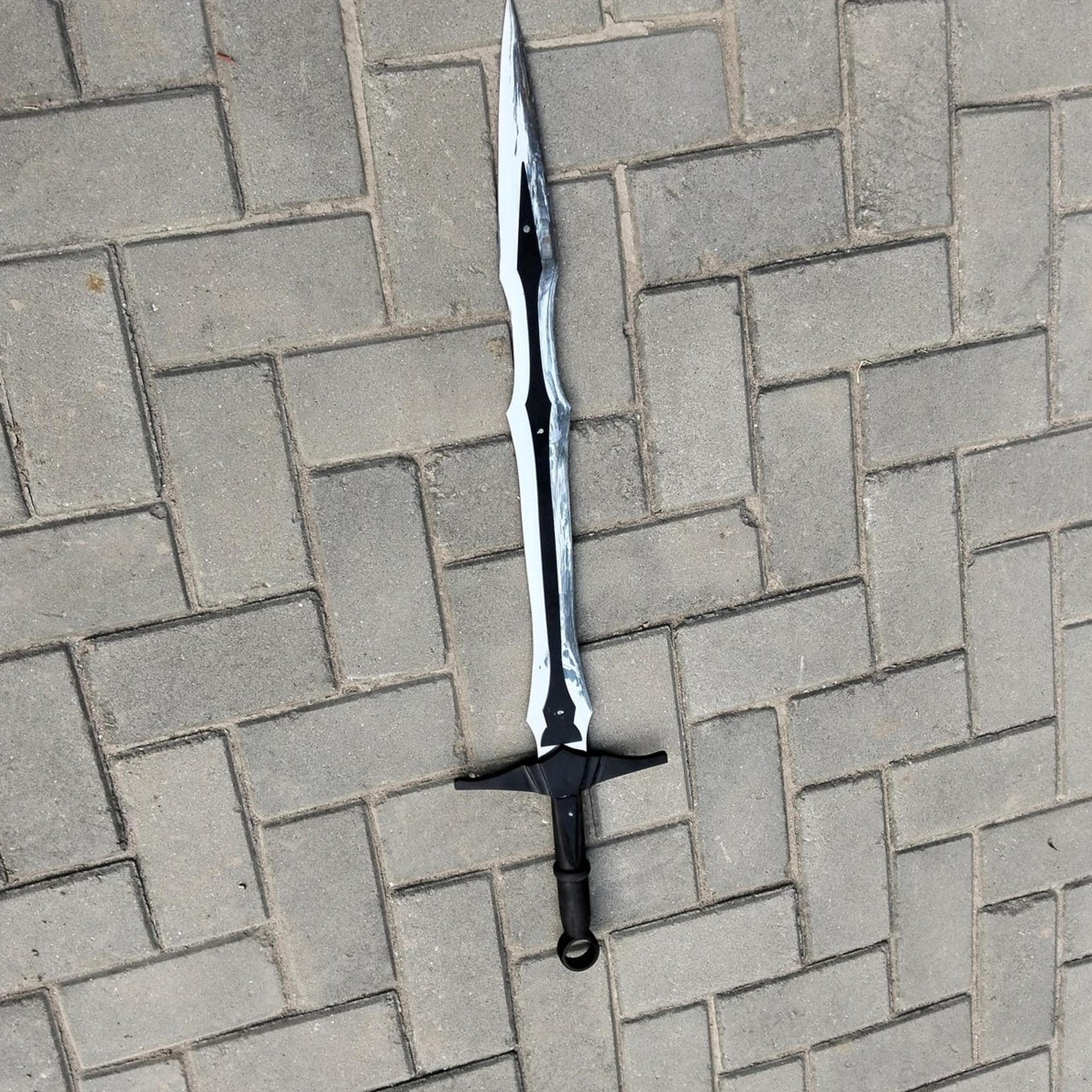 shadowfang fantasy greatsword – 38" sculpted black & silver blade with ring pommel