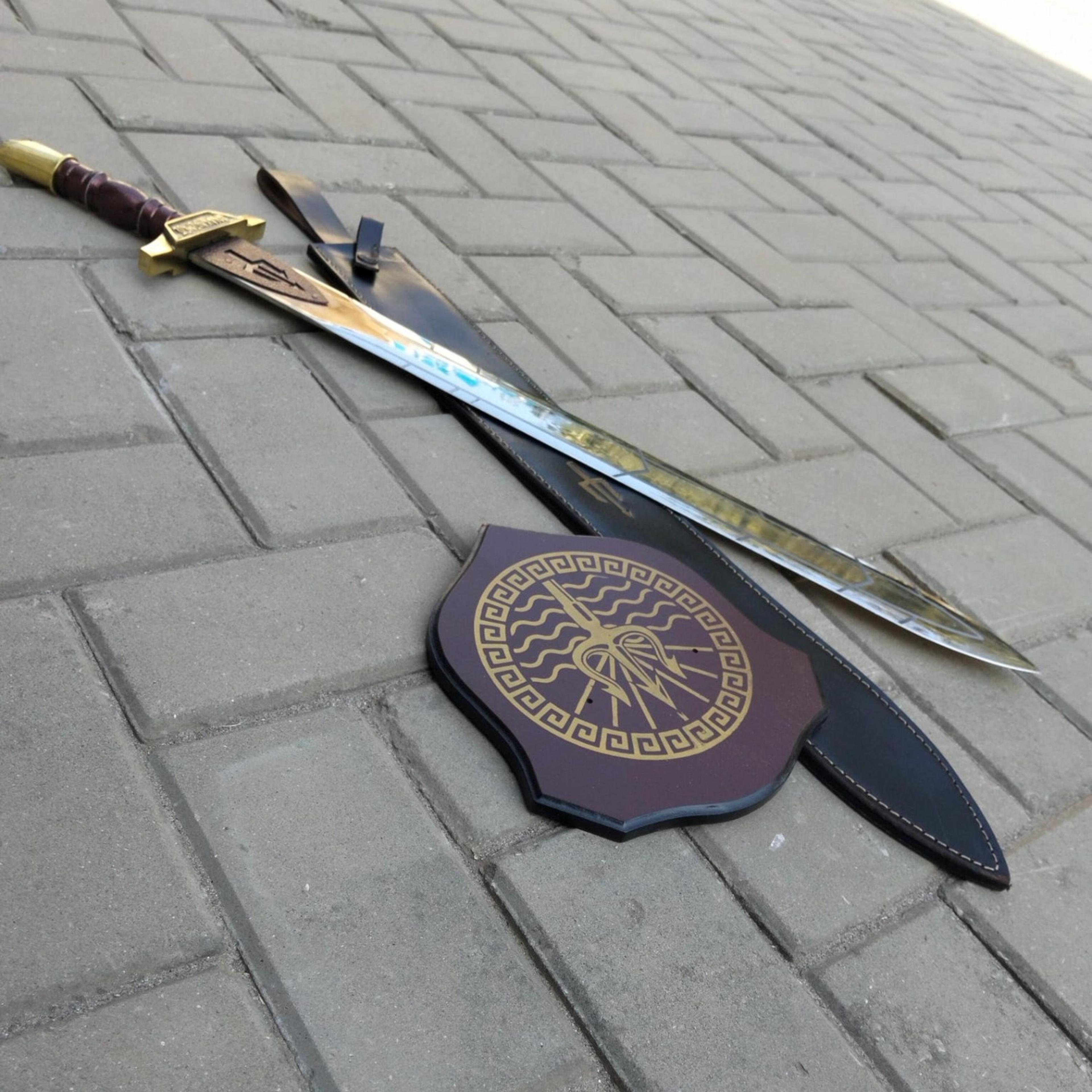 hand forged sun crest royal longsword – ornate gold guard steel blade with display plaque