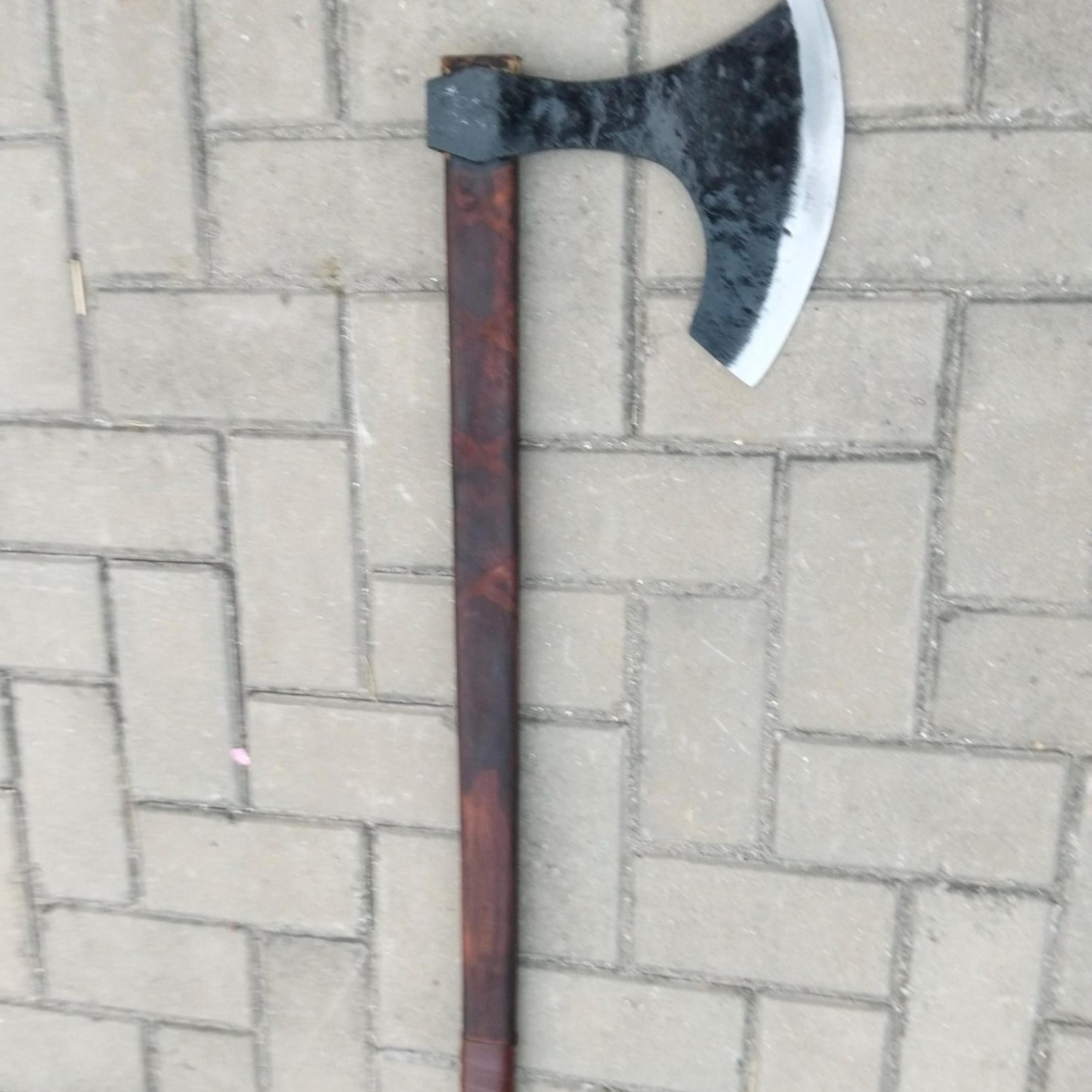 ravenwood bearded axe – hand-forged carbon steel head with long dark wood handle
