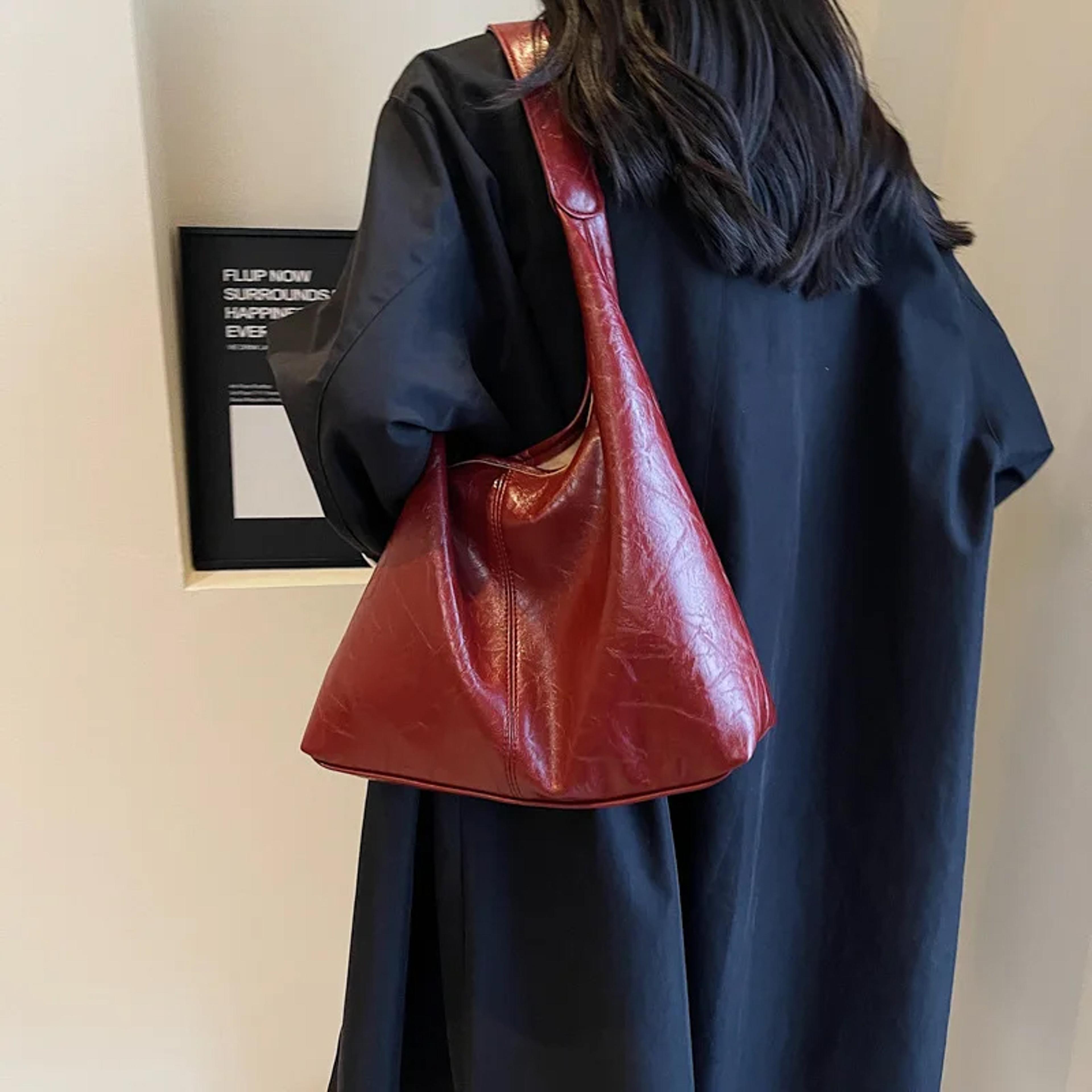 autumn and winter vintage women's bag, retro suede shoulder bag, large capacity solid color casual commuter bag, stylish