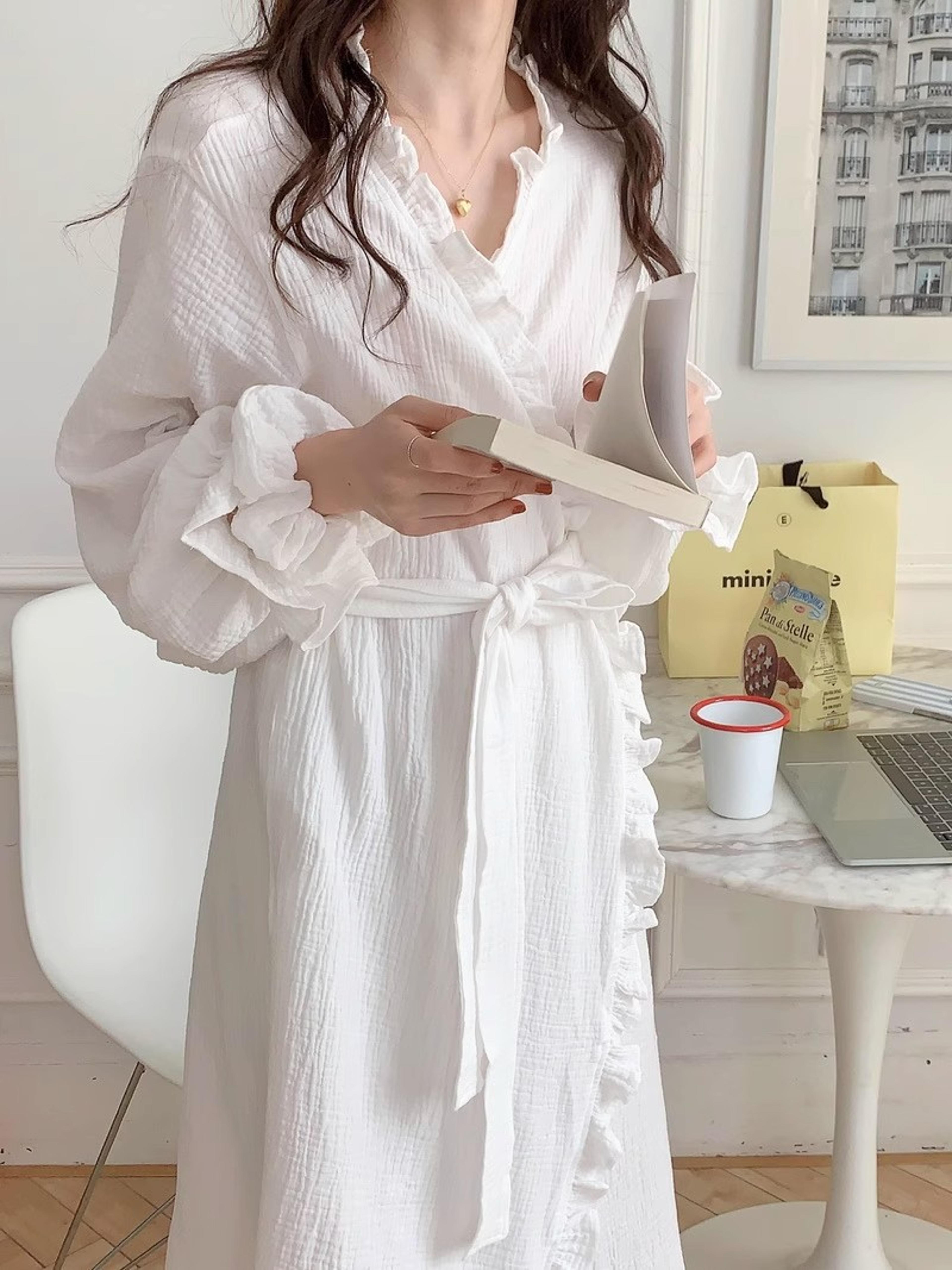 new women's long-sleeved robe, spring and summer solid color pajamas, girls sweet ins wind ruffled thin section home