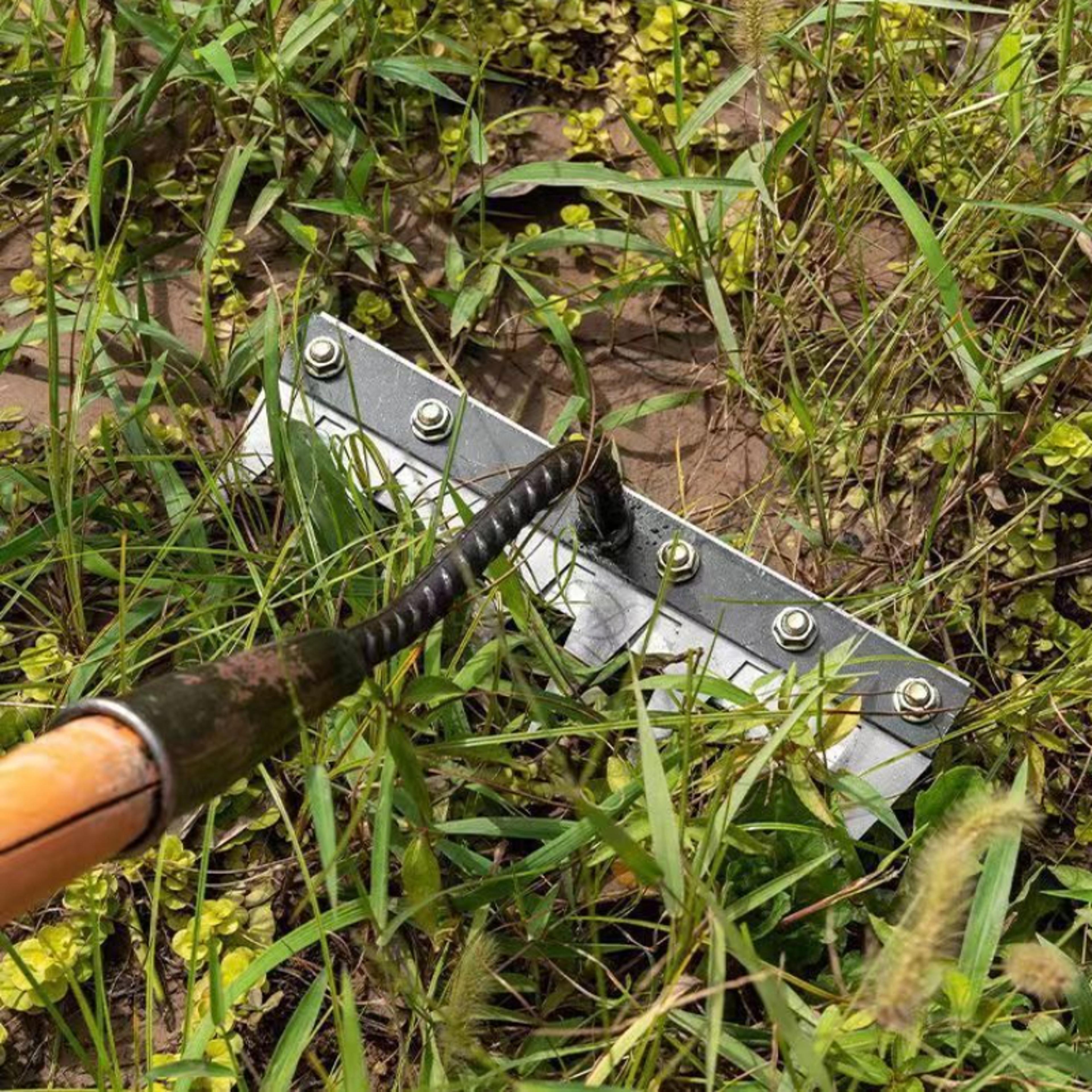 weeding tools scarifier carbon steel garden hand rake, agricultural nail harrow metal harrow for farms