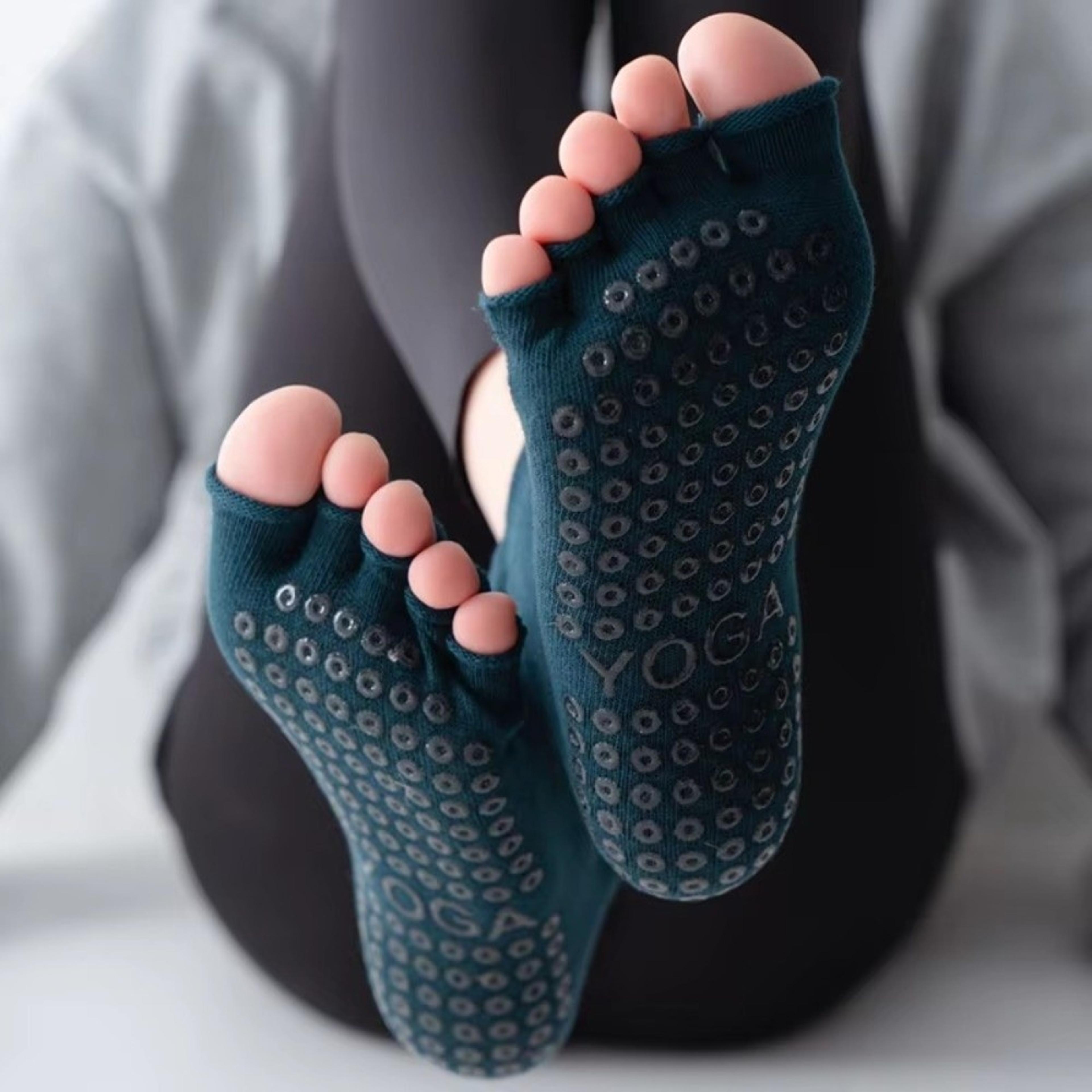 elasticity cotton women five toe pilates socks, anti-slip ladies yoga socks, breathable ballet dance socks for yoga gym