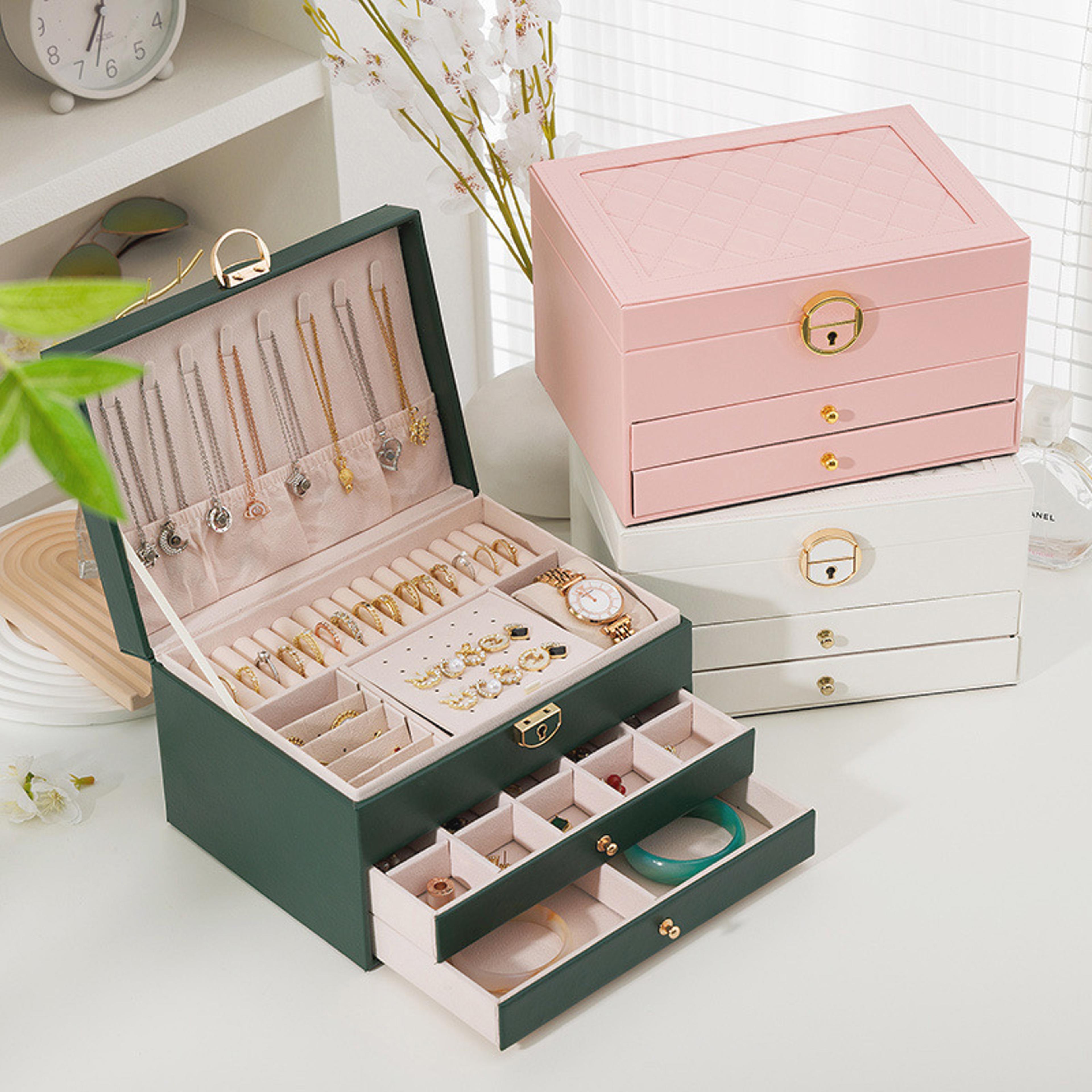 textured leather jewelry box, three-tier storage for bracelets, rings, earrings, with metal clasp, gift box organizer