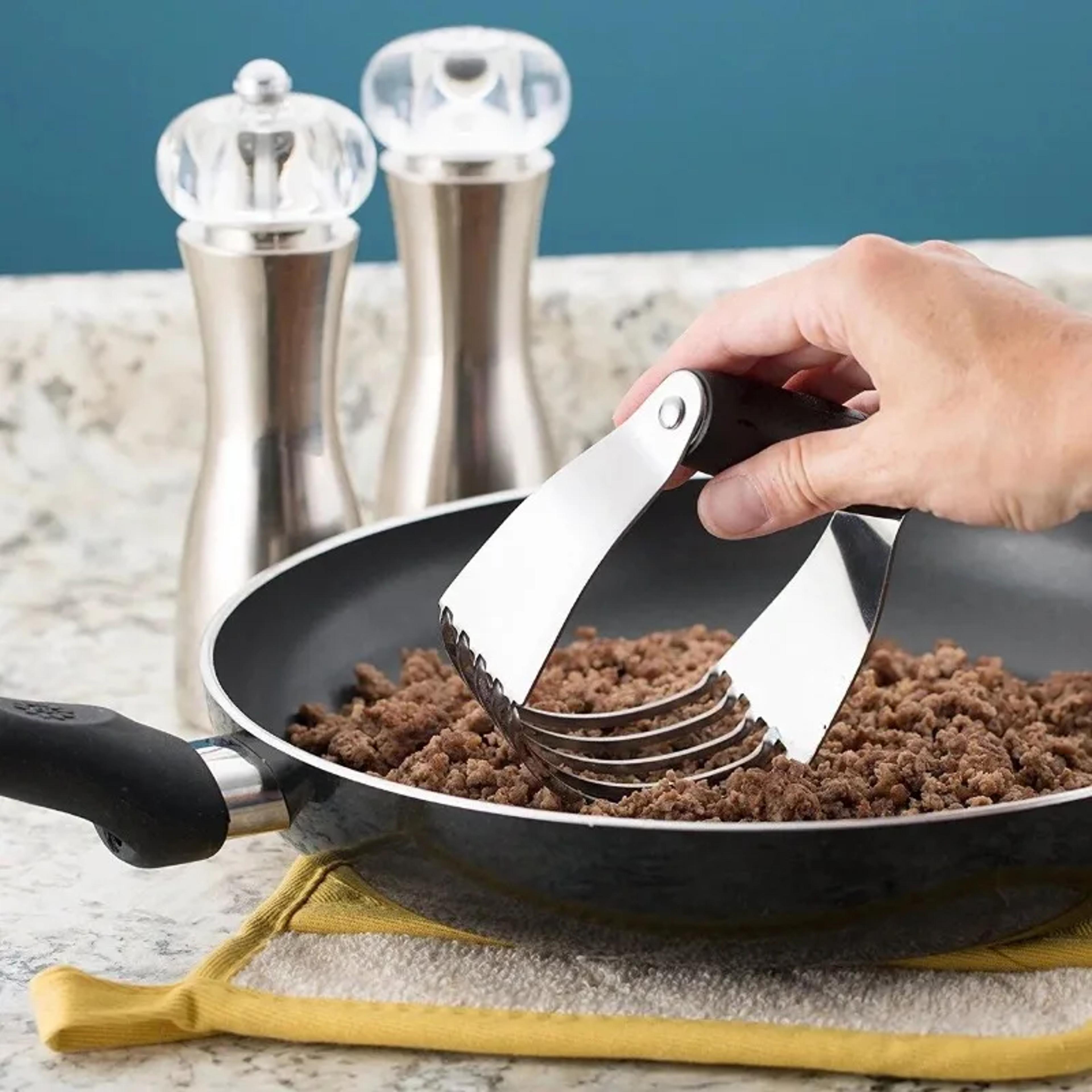 cooking accessories for mixing flour, pastry powder, and cream