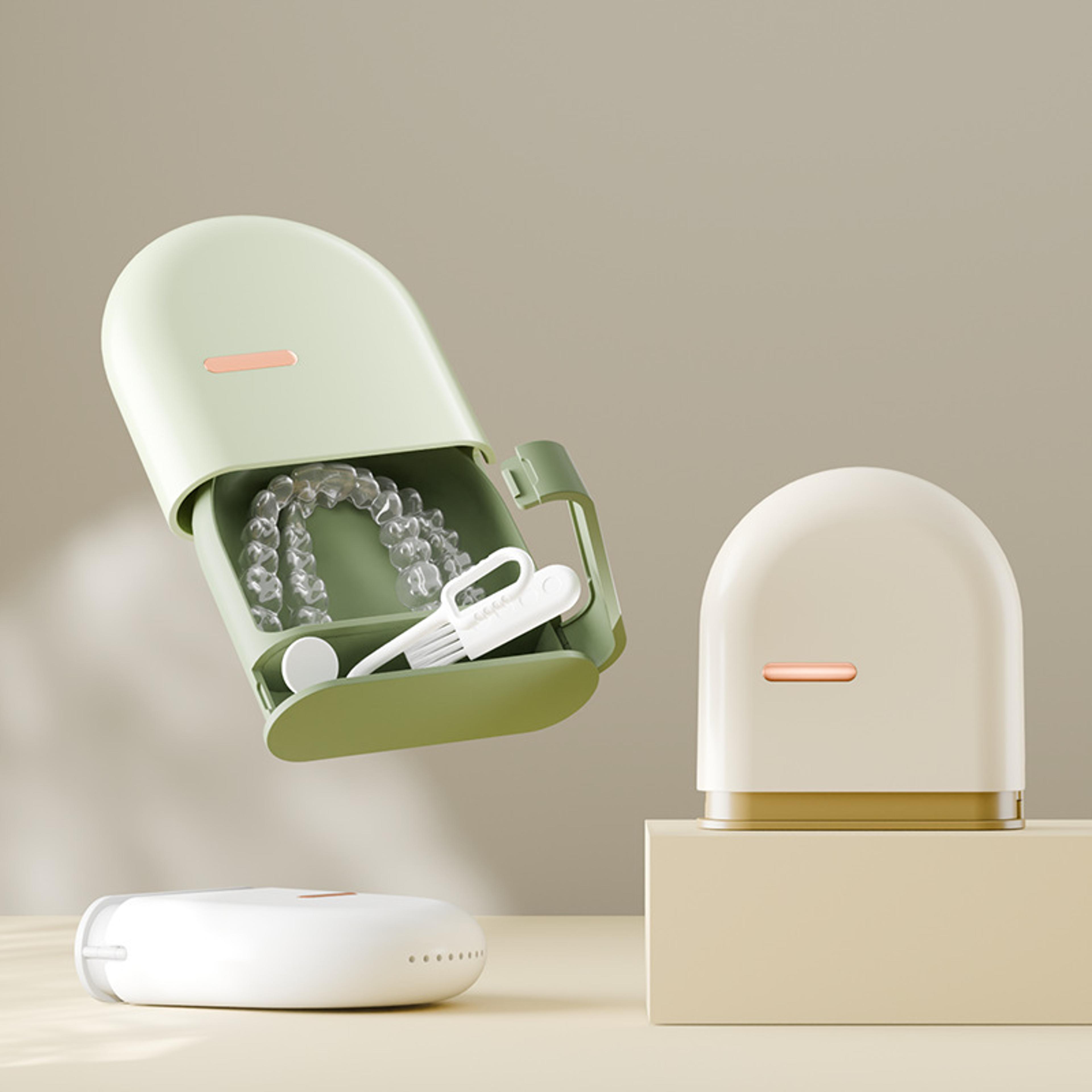 portable storage box for invisible braces, dentures, and orthodontic correction cleaning holder