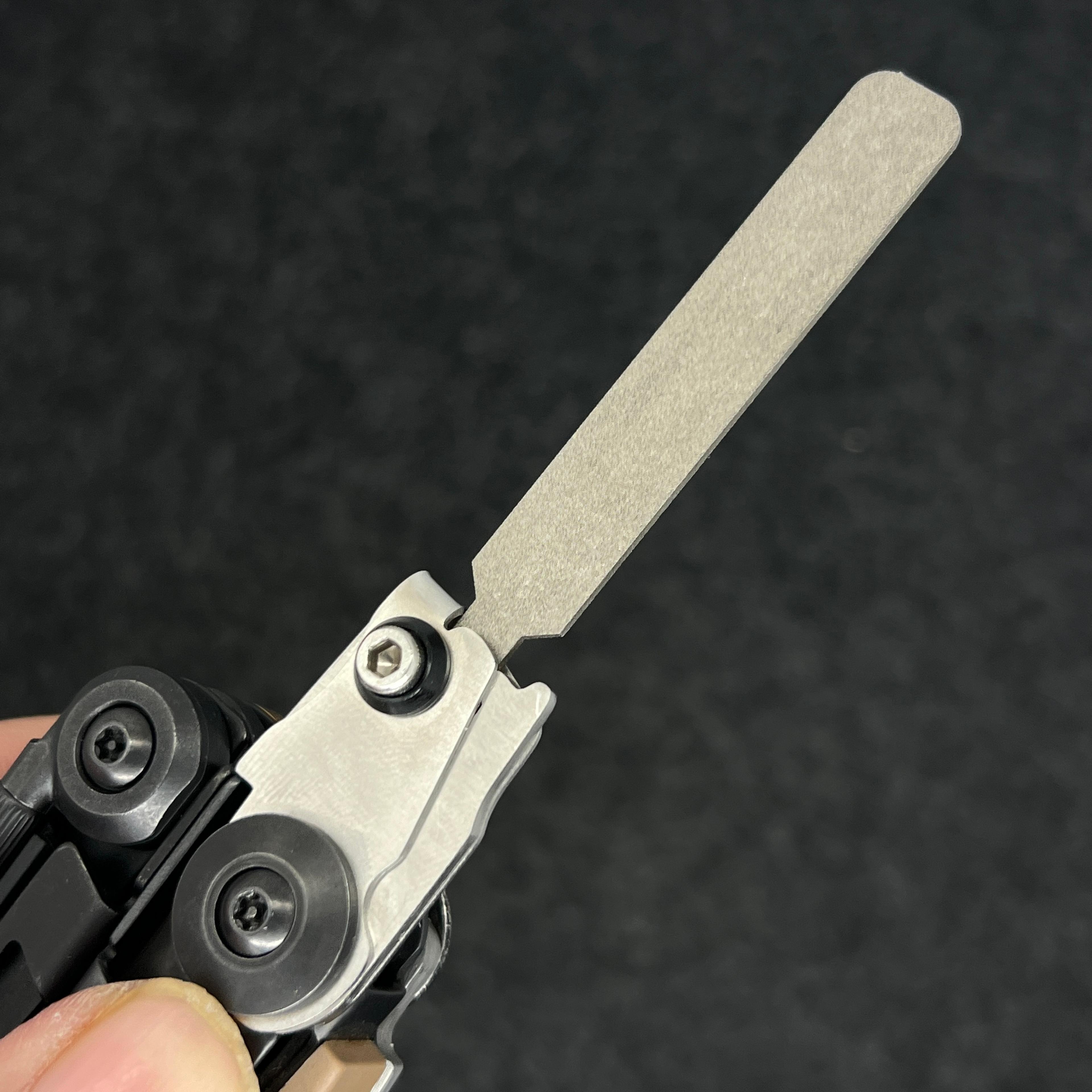 stainless steel t-saw adapter holder for leatherman mut multi tool with thumb grip driver