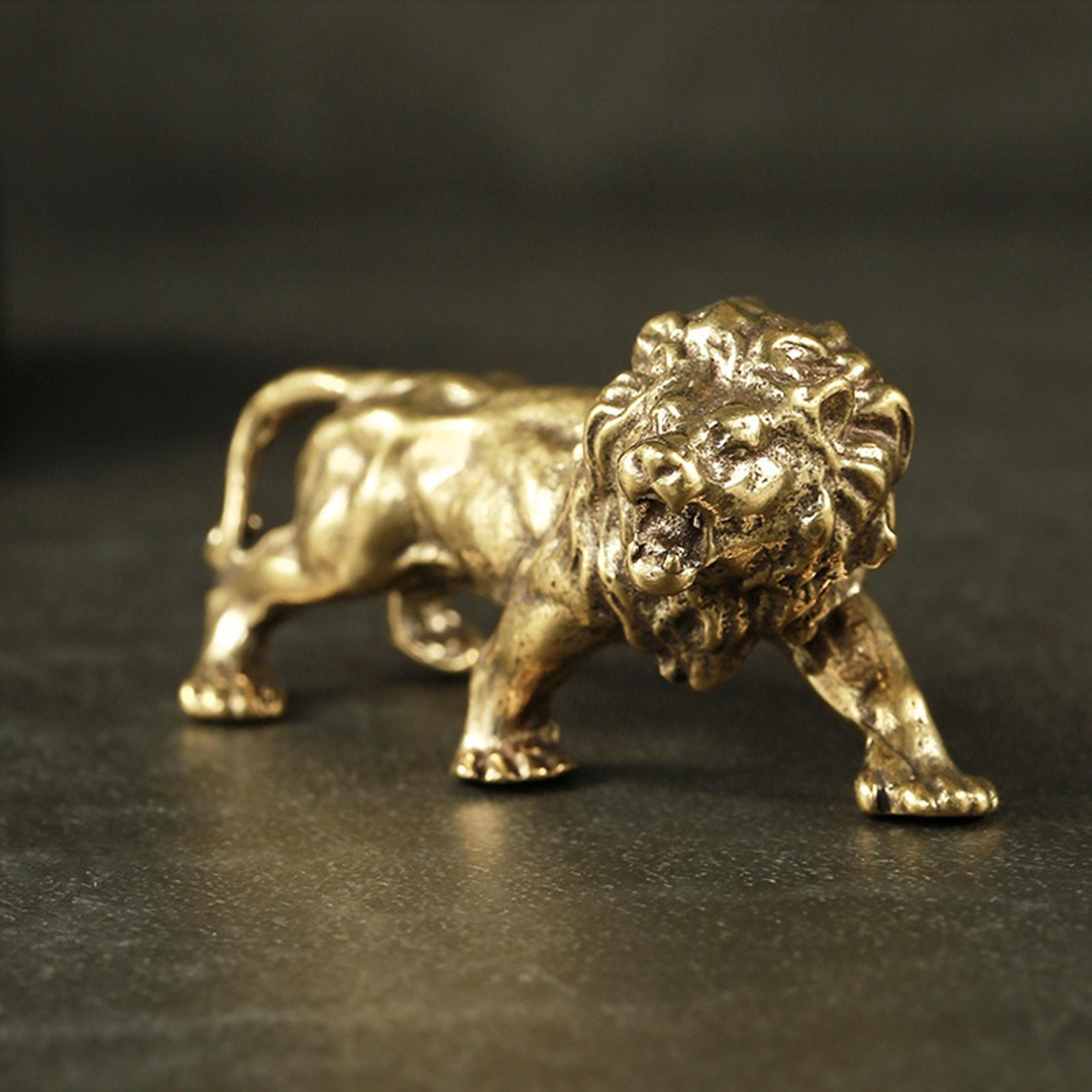 male lion king statue, antique bronze, solid copper, brass sculpture, mountain lions miniature figures, crafts decor