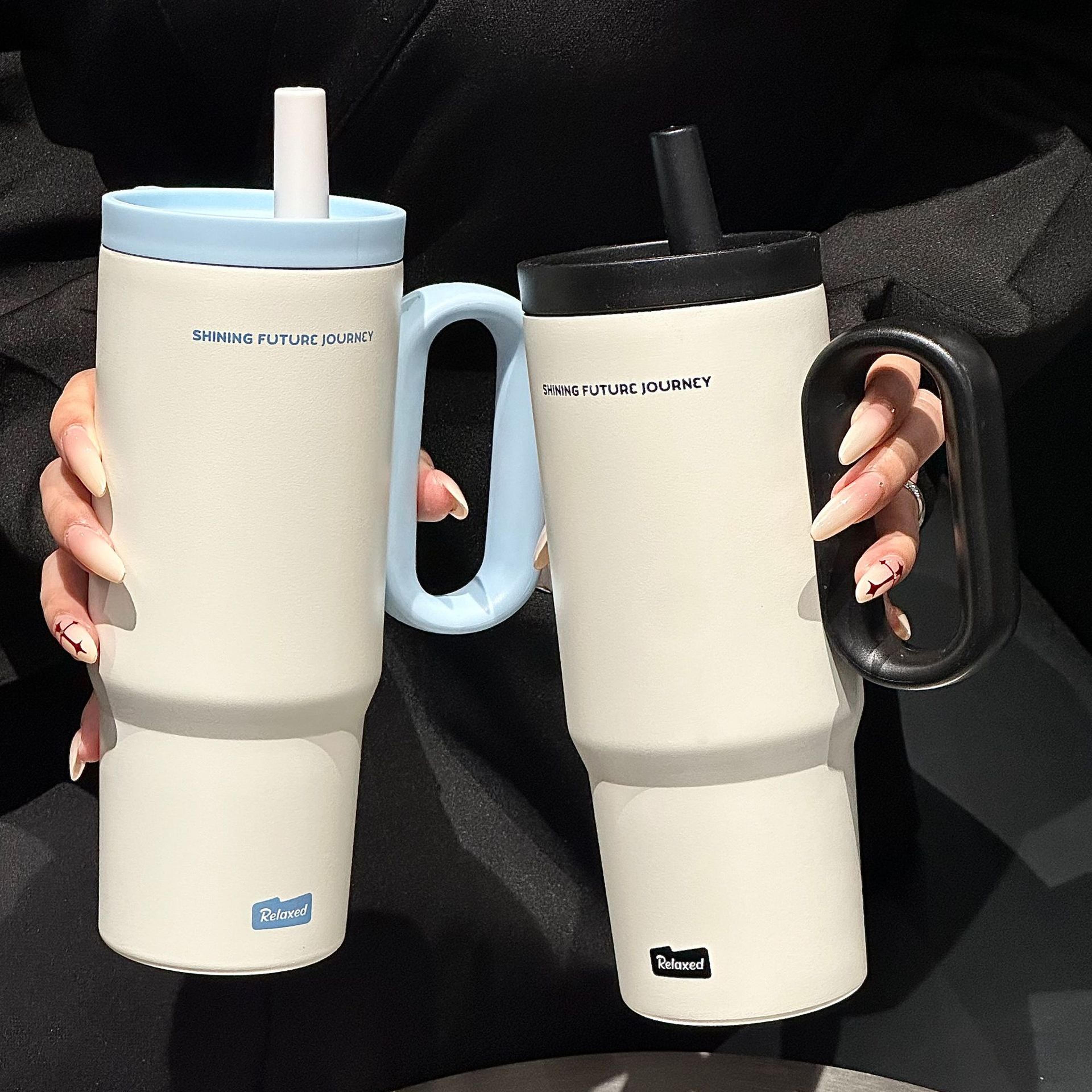 insulated tumbler with straw & handle for hot and cold drinks